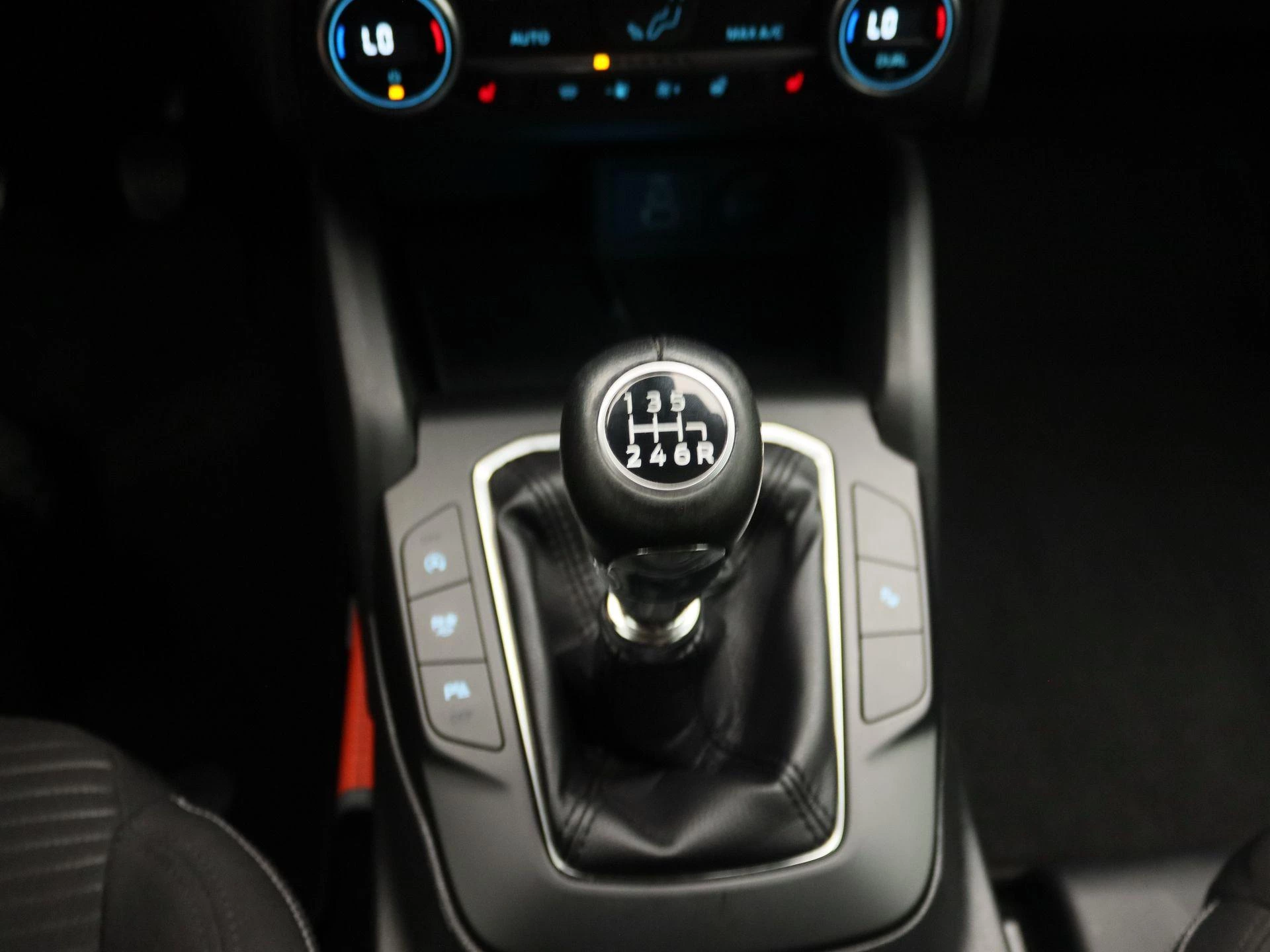 Ford Focus Wagon 1.0 EcoBoost Hybrid Titanium Style