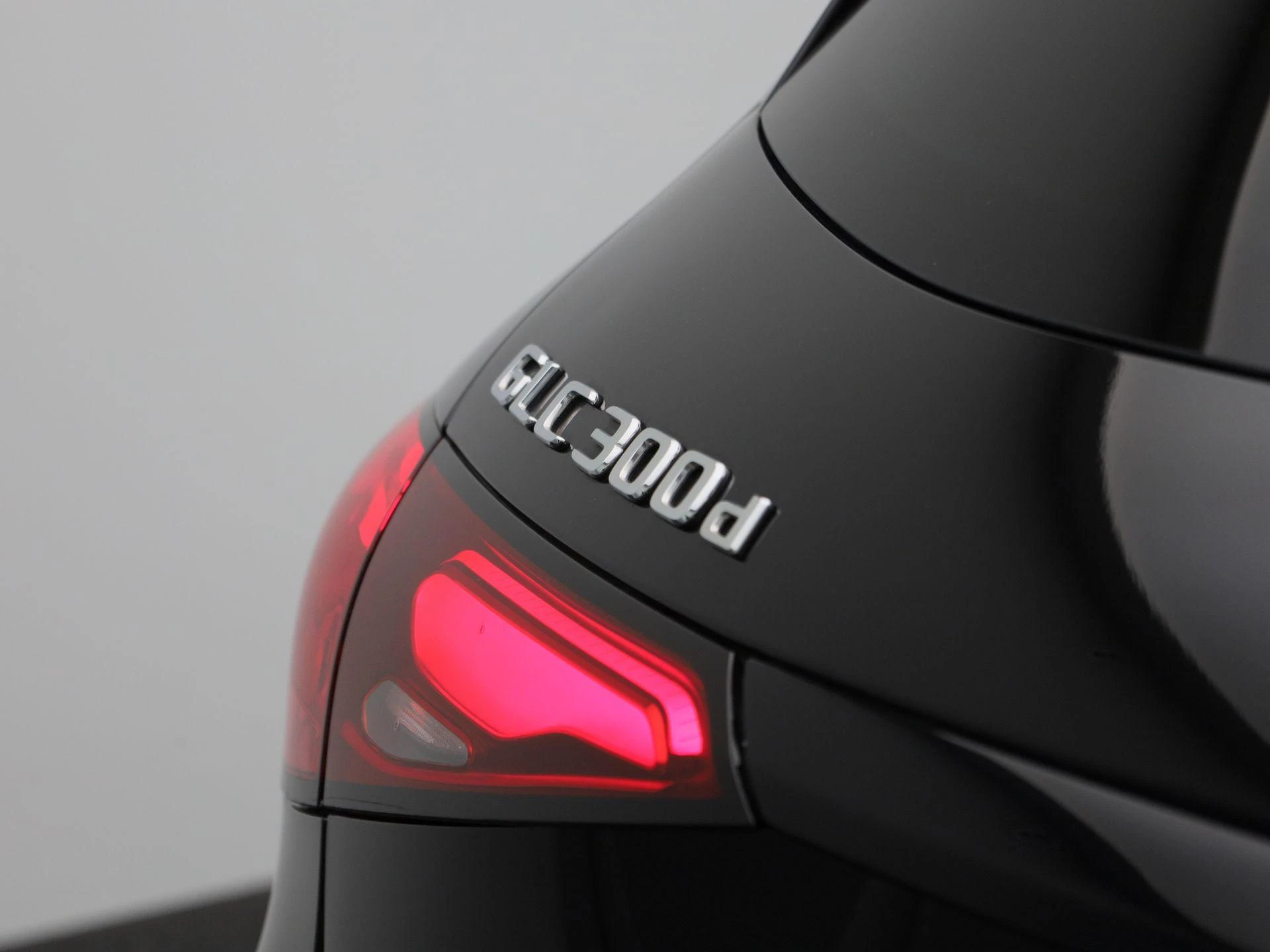 Mercedes-Benz-GLC-image-47