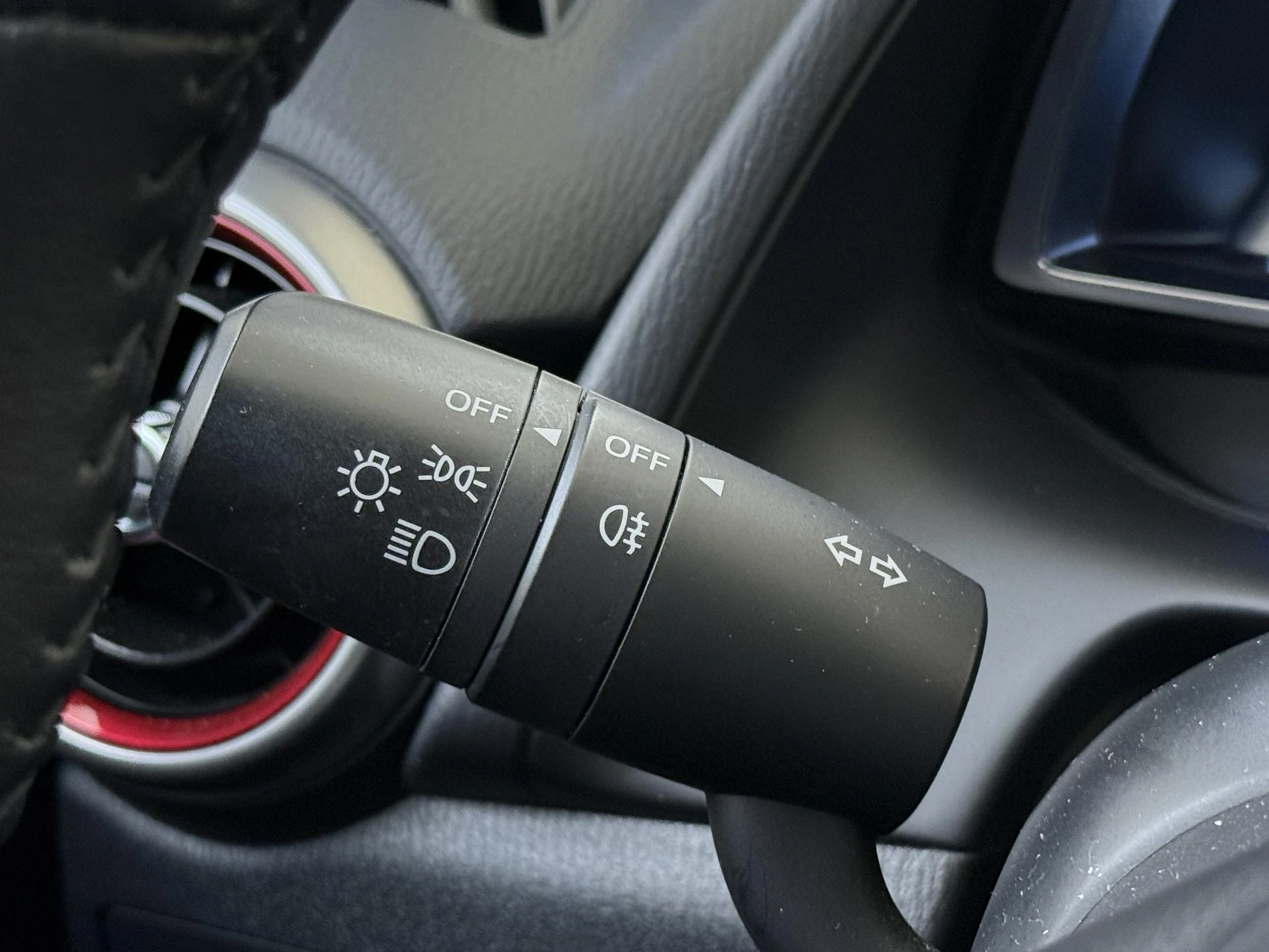 Mazda-2-image-22