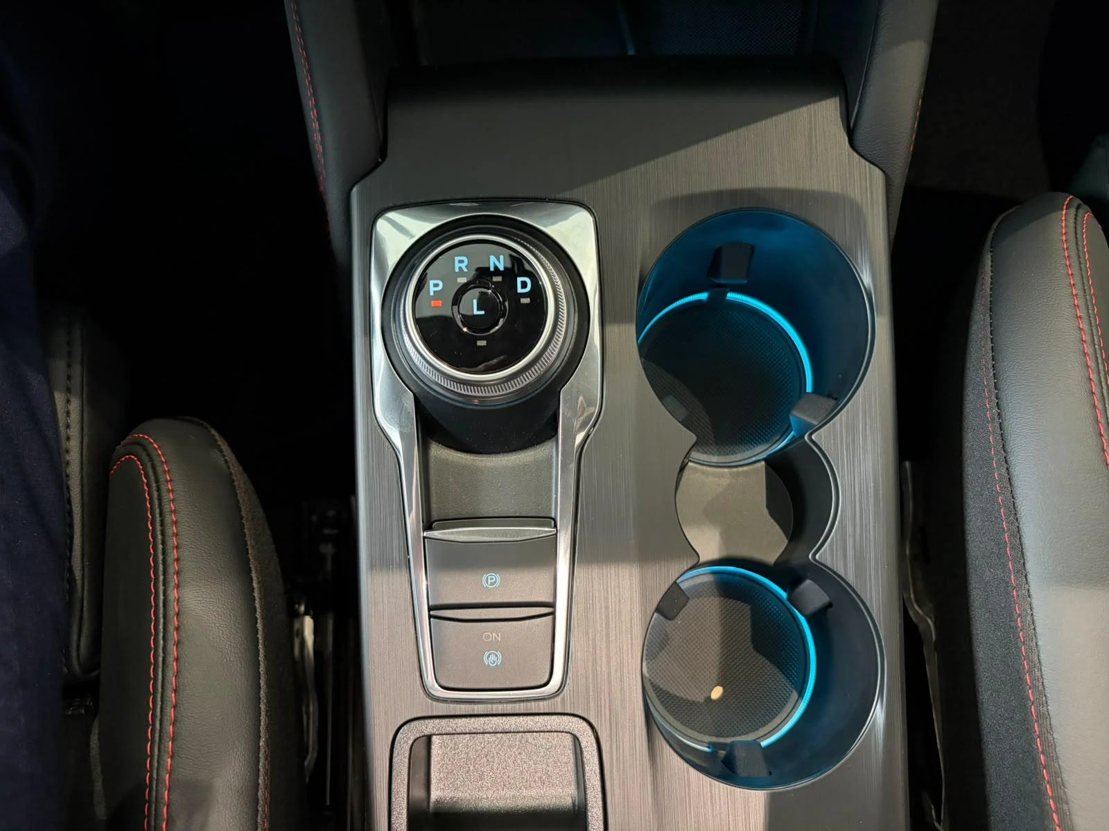 Ford-Kuga-image-13