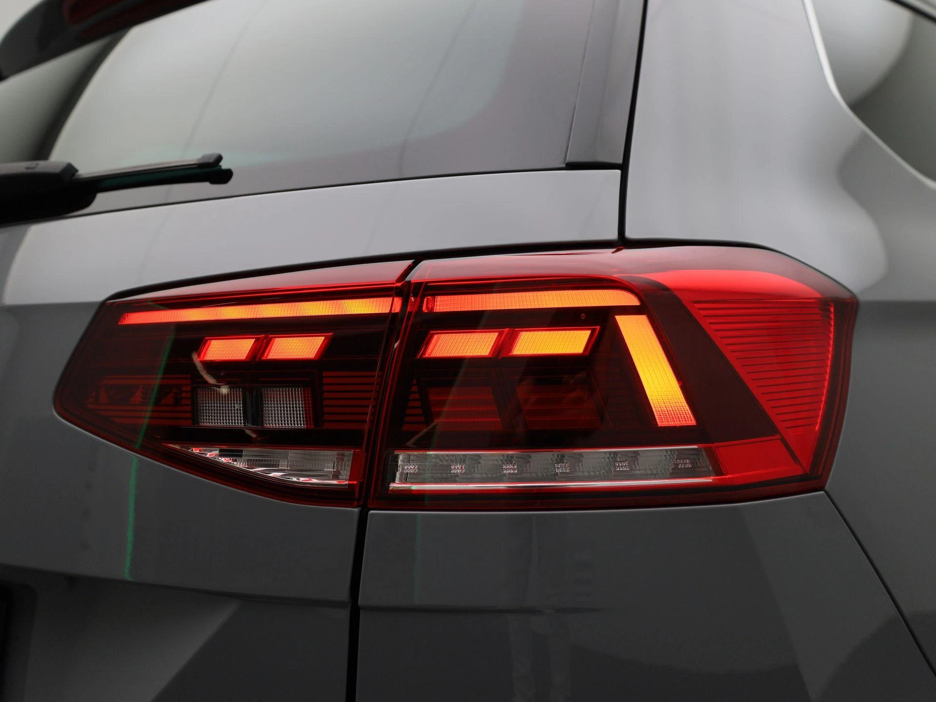 Volkswagen-Passat-image-30