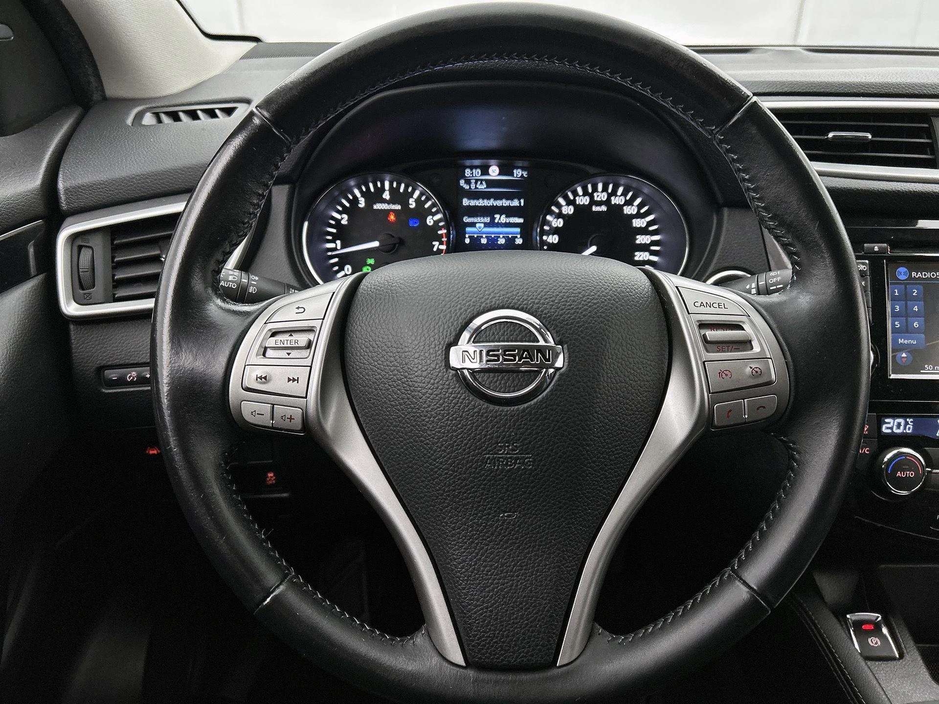 Nissan-QASHQAI-image-34