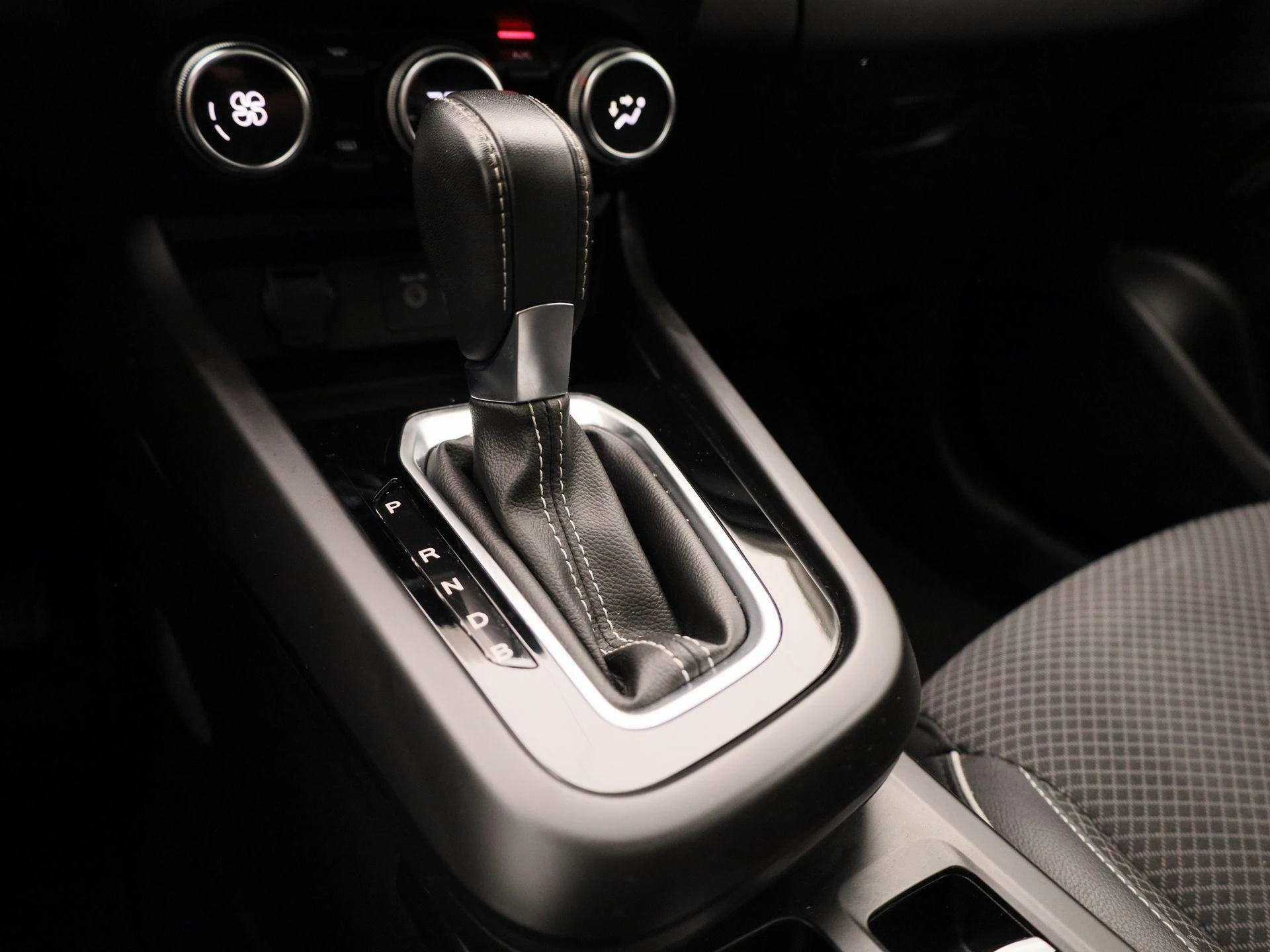 Renault-Arkana-image-17