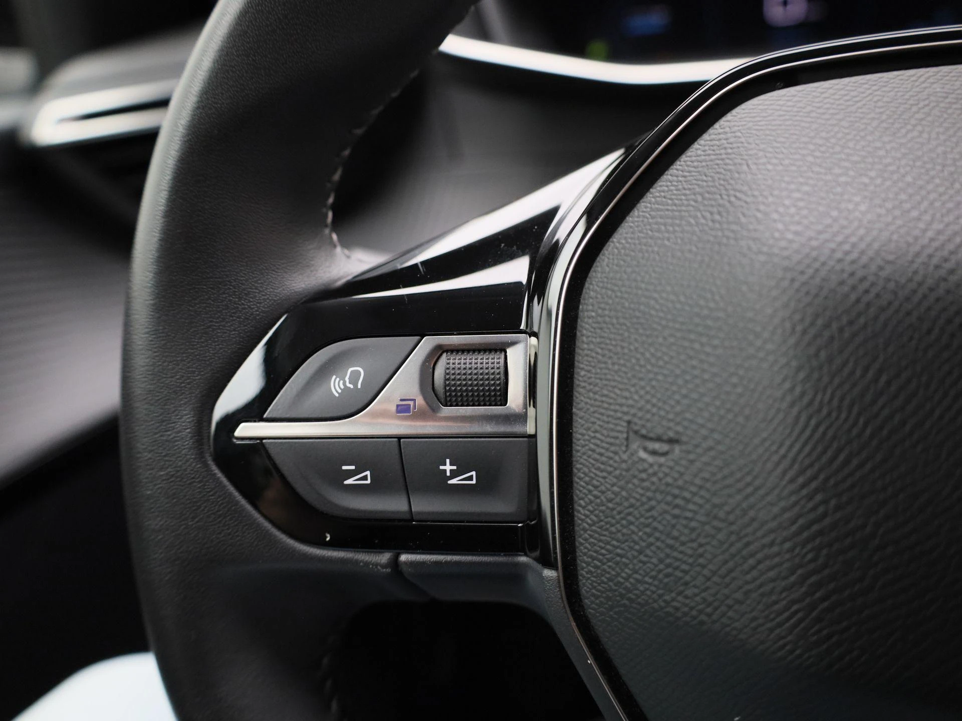 Peugeot-208-image-16