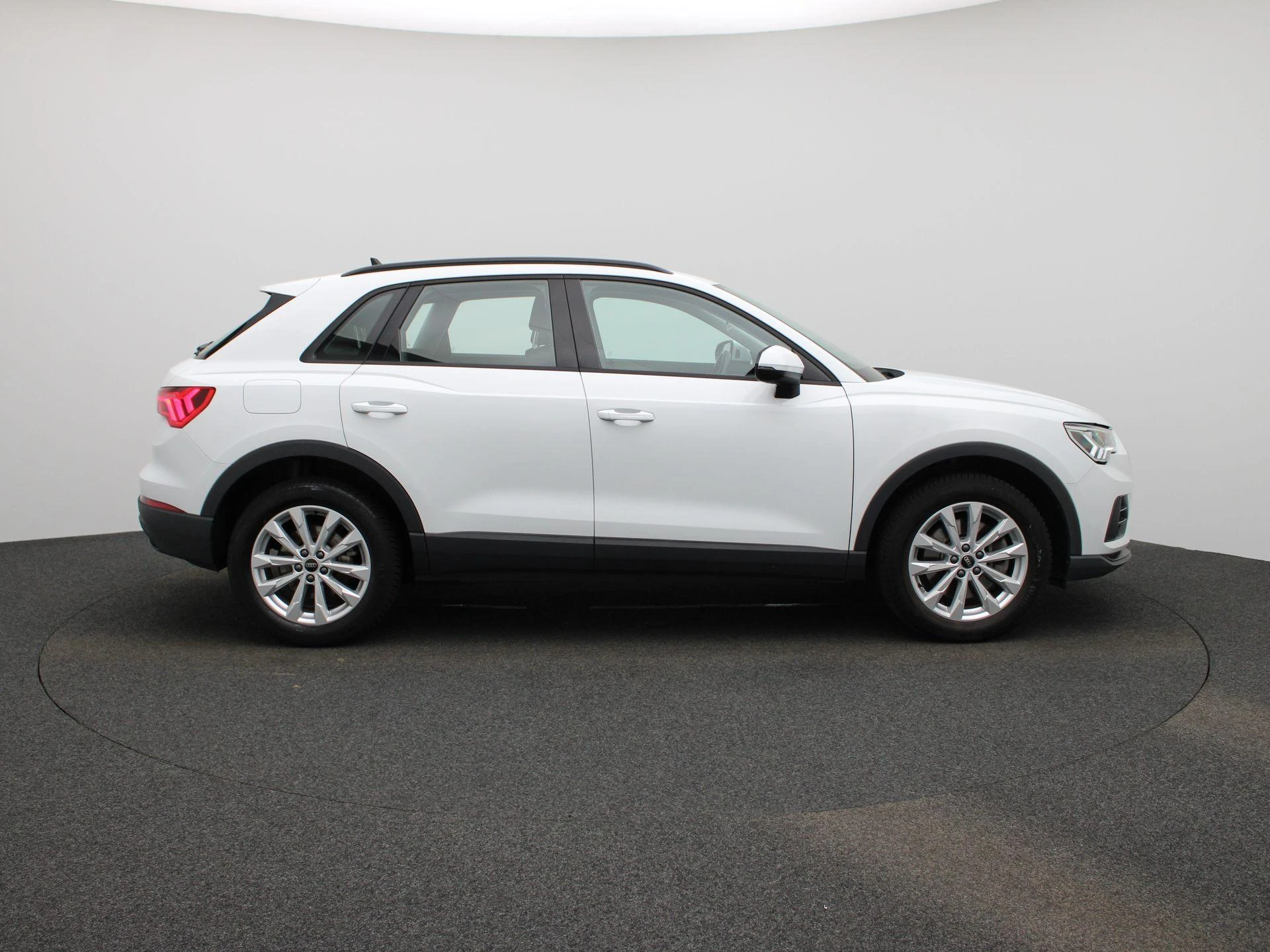 Audi-Q3-image-5