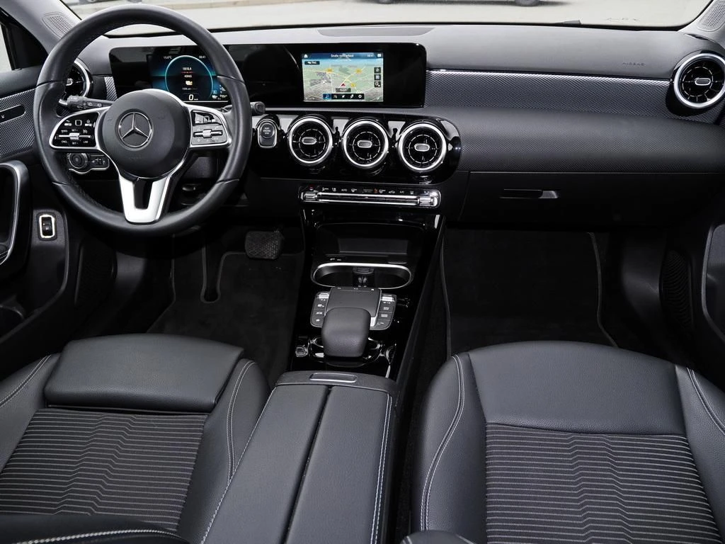 Mercedes-Benz-A-Klasse 250 e-image-13