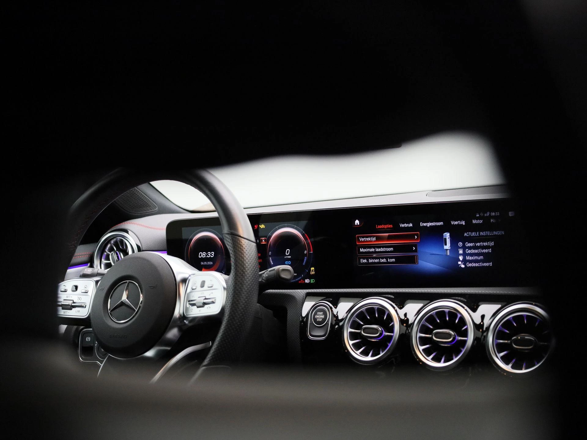 Mercedes-Benz-CLA-image-40