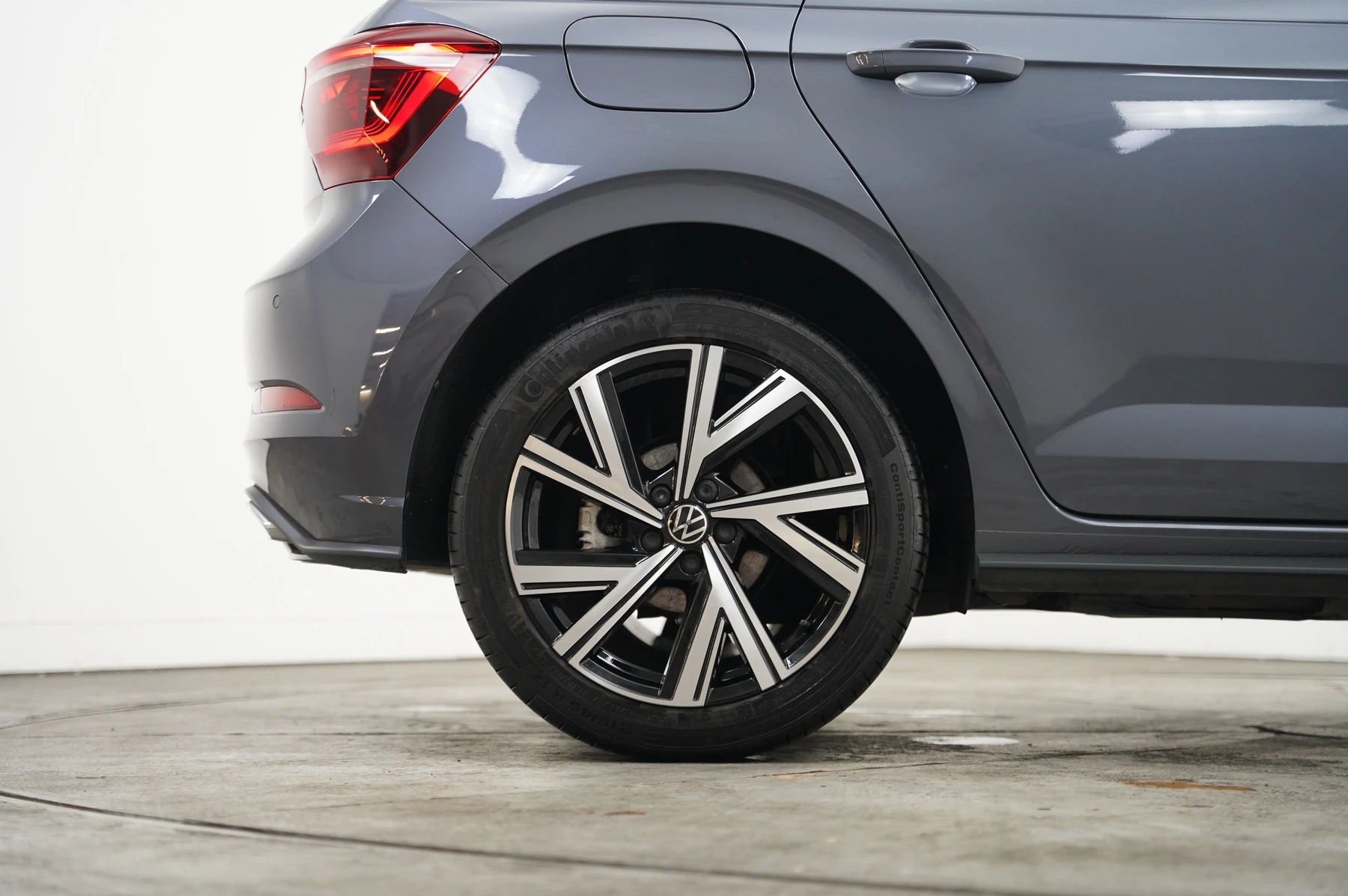 Volkswagen-Polo-image-34