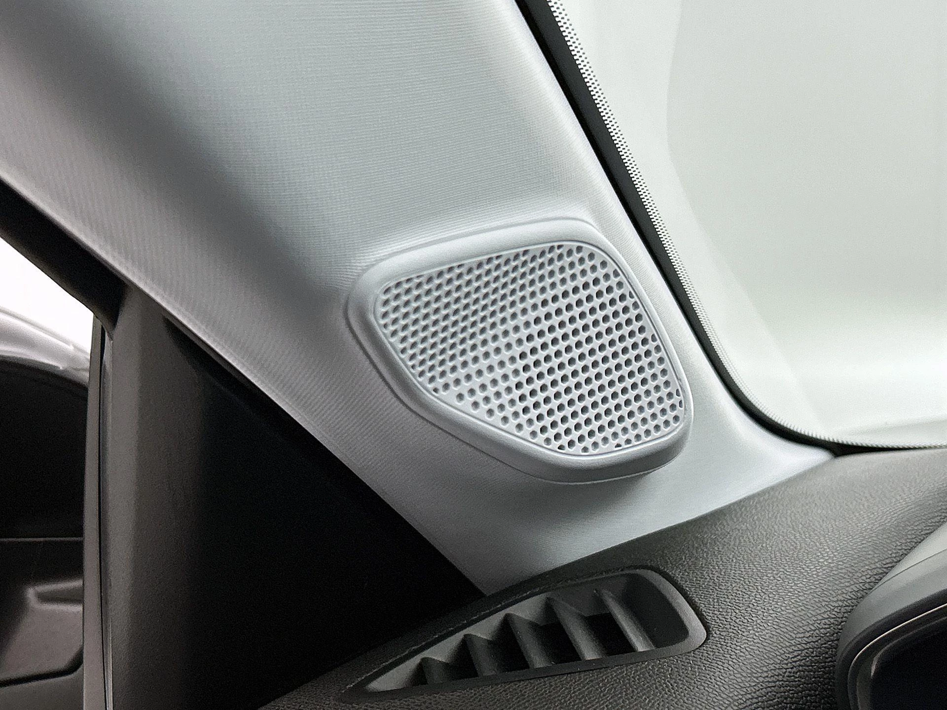 Peugeot-208-image-11