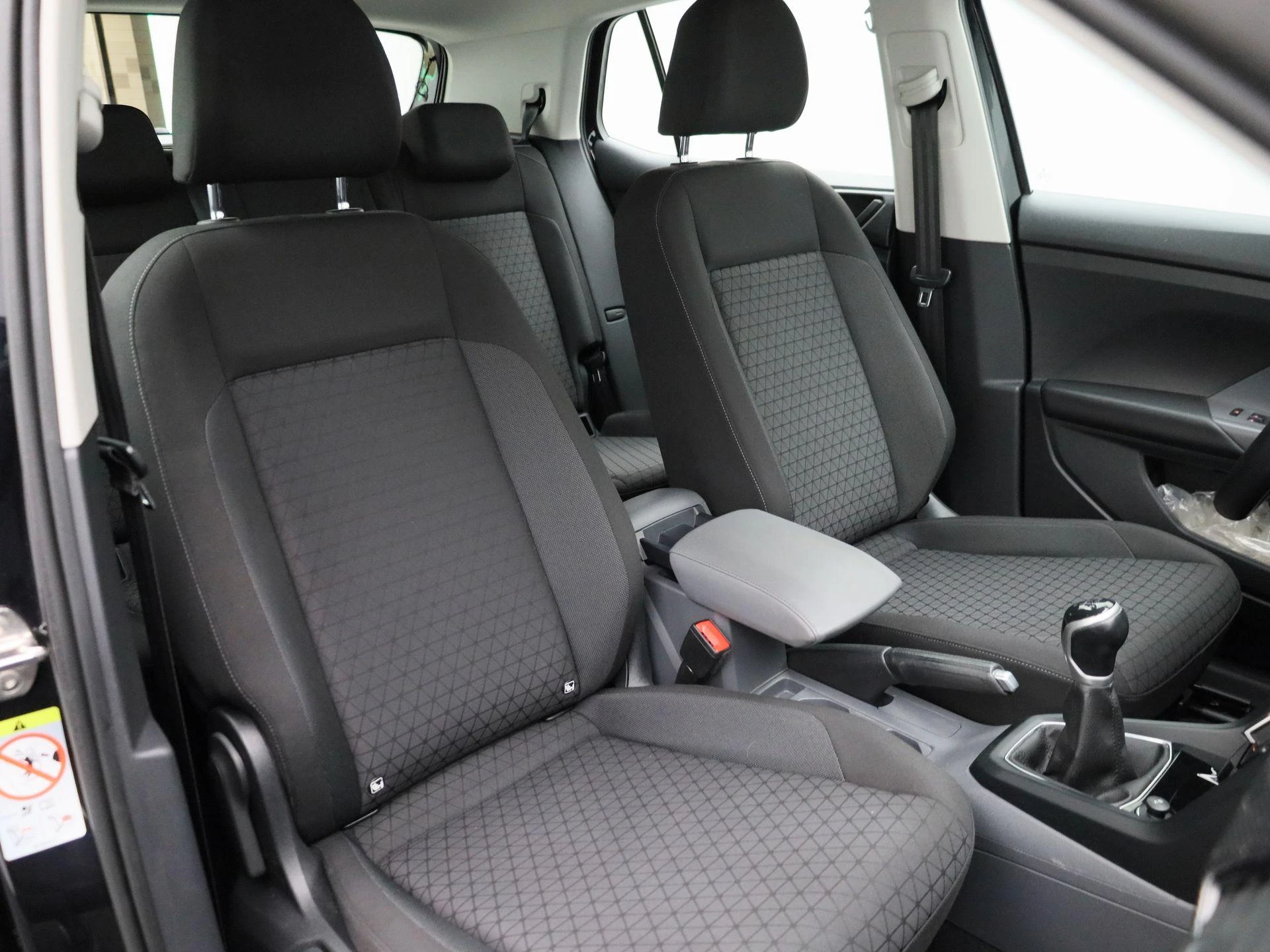 Volkswagen-T-Cross-image-30