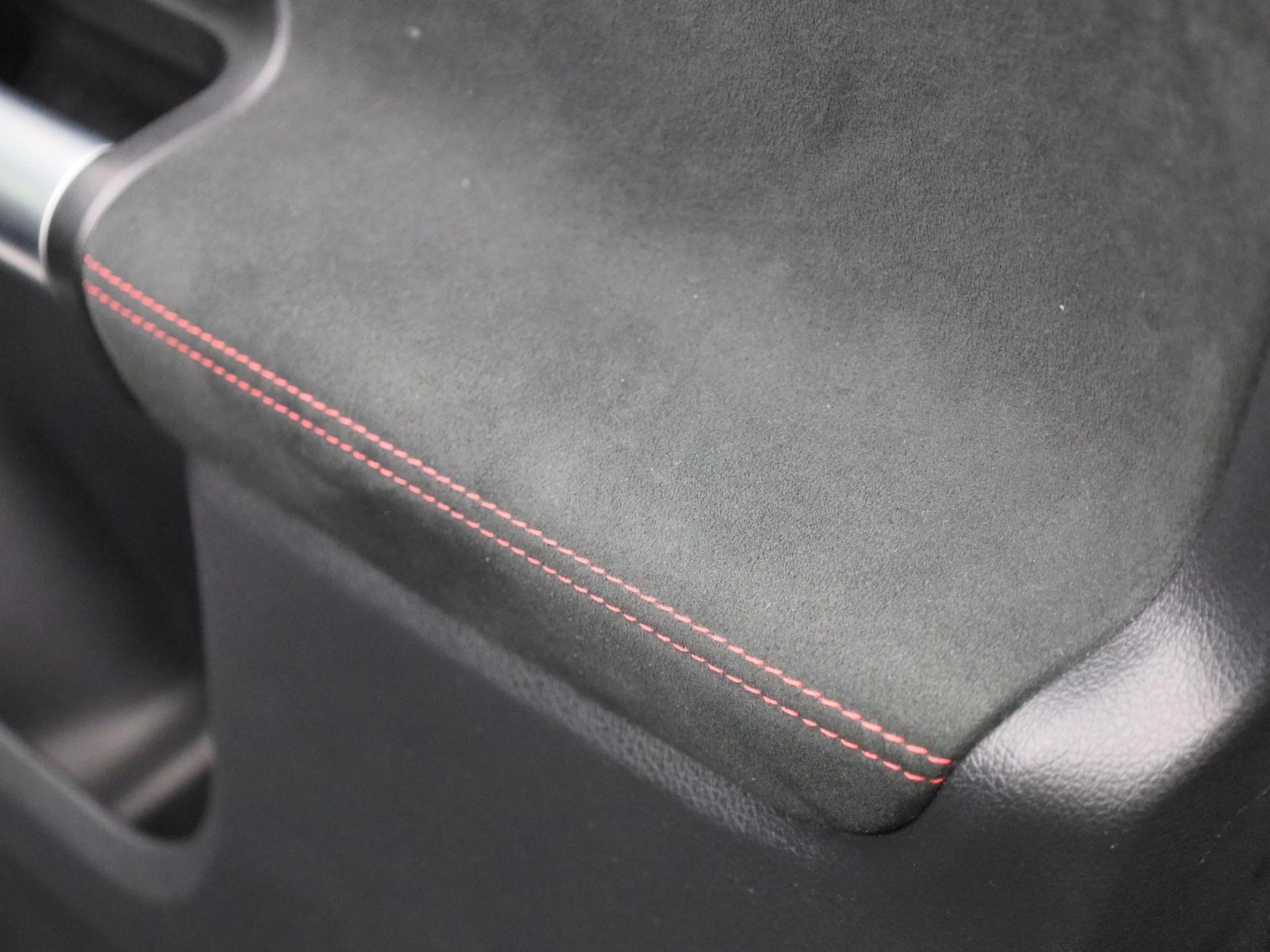 Mercedes-Benz-B-Klasse-image-36