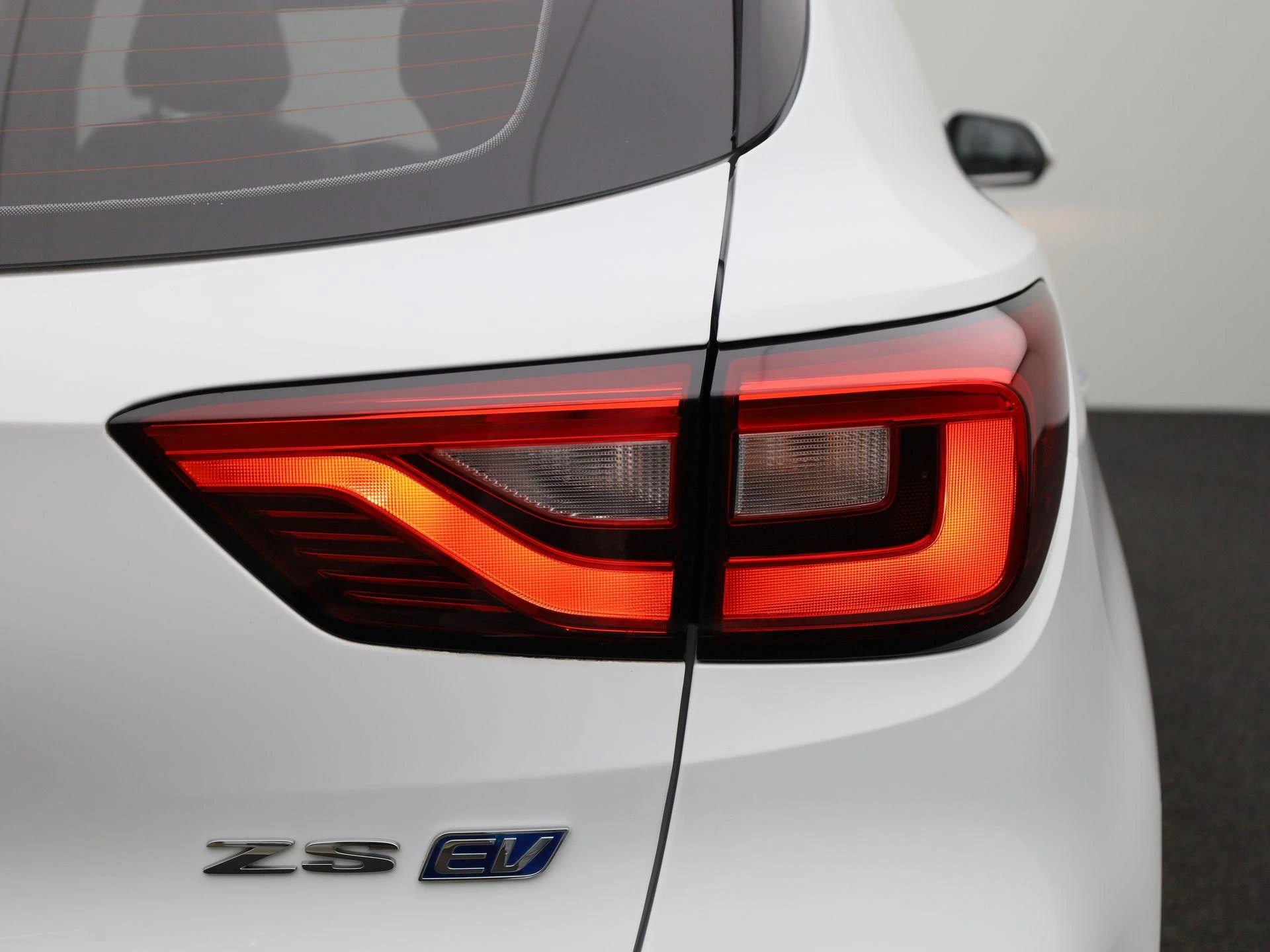 MG-ZS EV-image-38