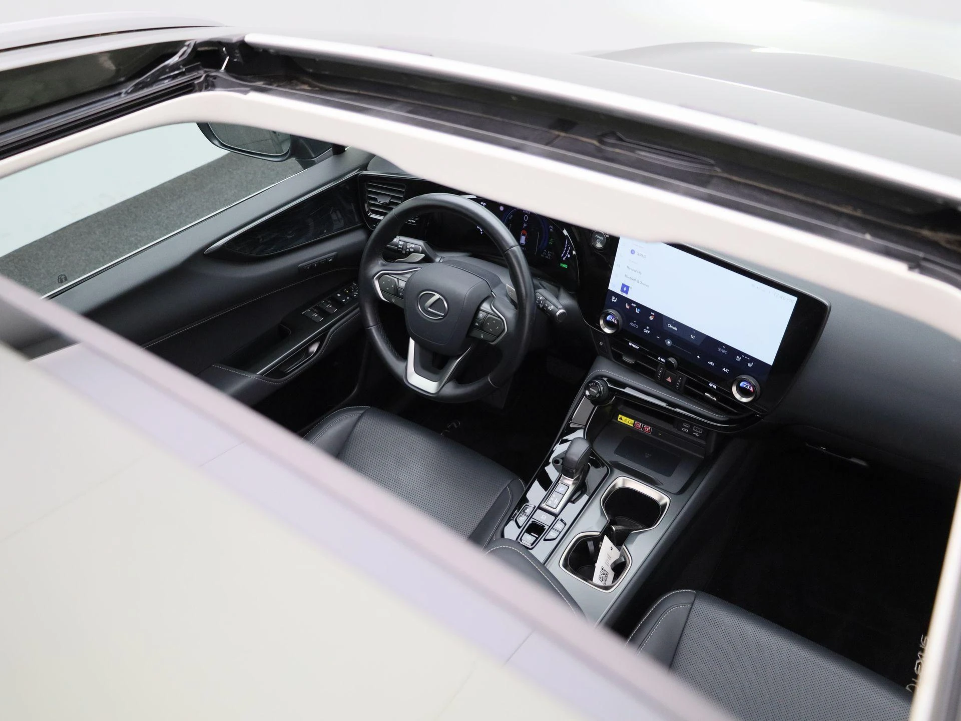 Lexus-NX-image-44