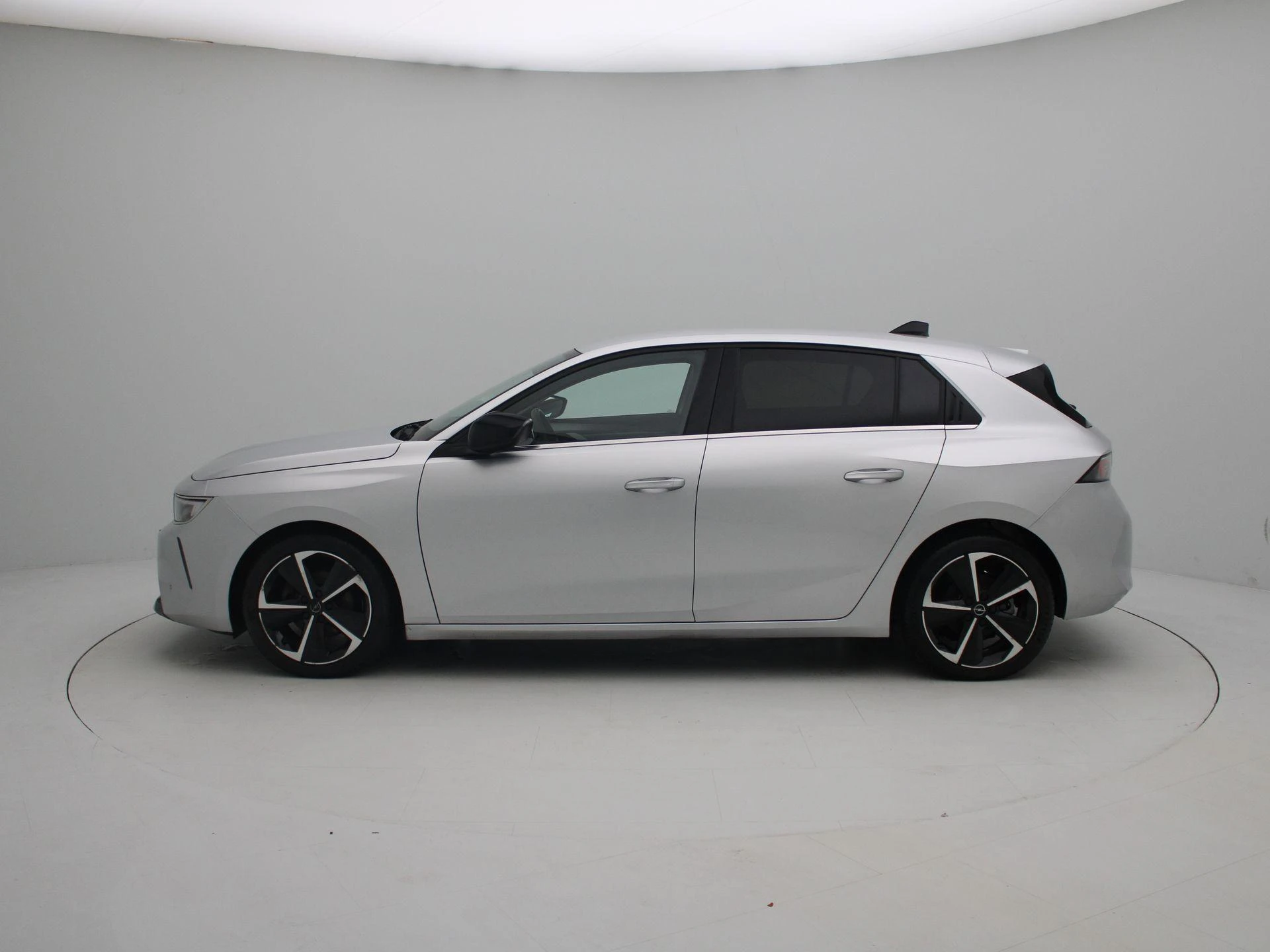 Opel-Astra-image-3