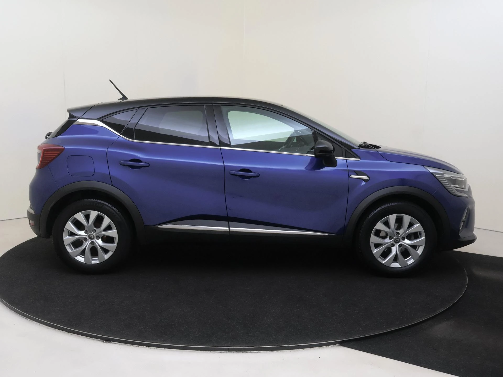 Renault-Captur-image-8