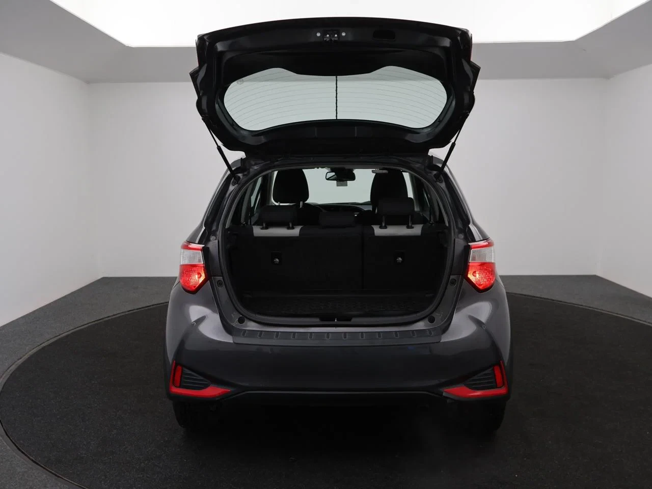 Toyota-Yaris-image-22