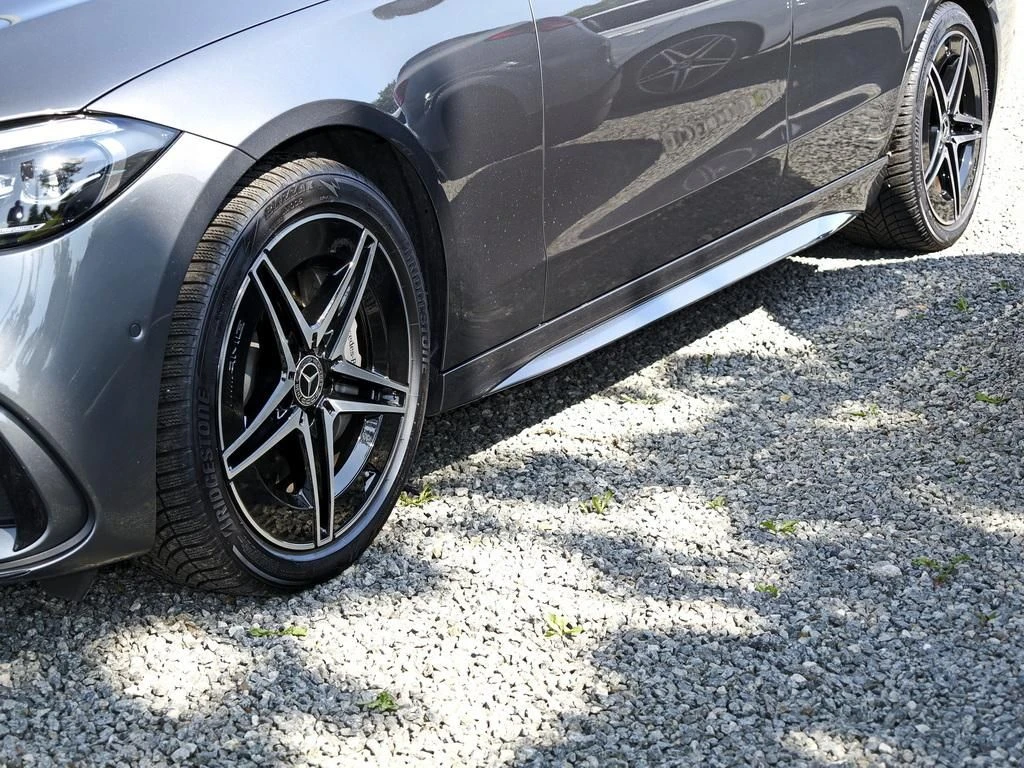 Mercedes-Benz-C-Klasse 300-image-6