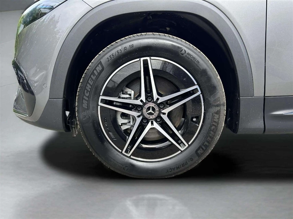 Mercedes-Benz-EQB-image-8
