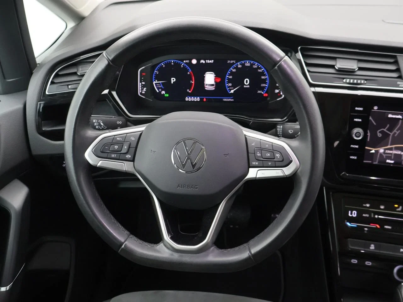 Volkswagen Touran 1.5 TSI Highline Business *AUTOMAAT*PANO DAK*TREKHAAK*7ZITPL*NAVI*BLTH*CRUISE*PDC*...