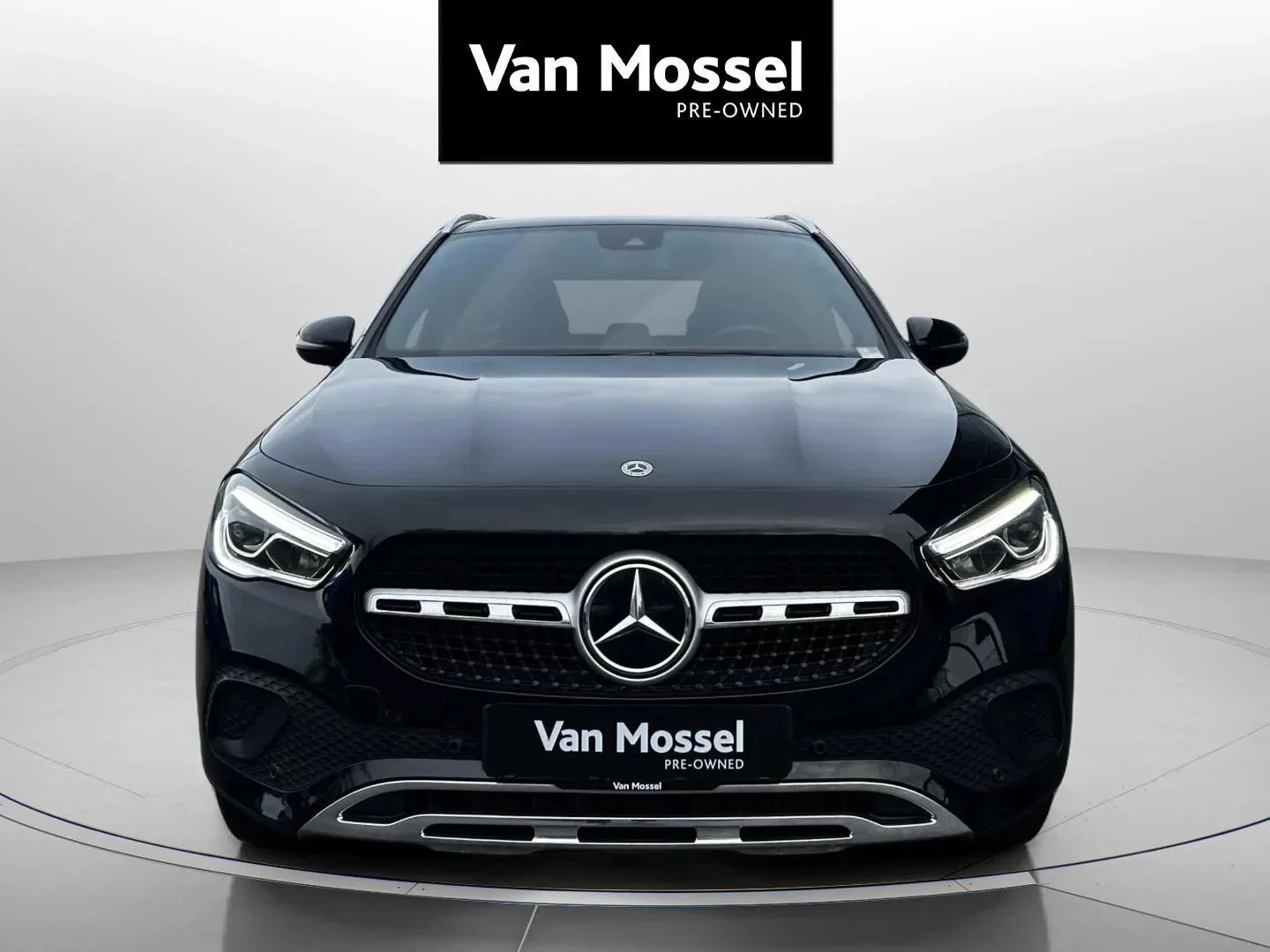 Mercedes-Benz-GLA-image-1