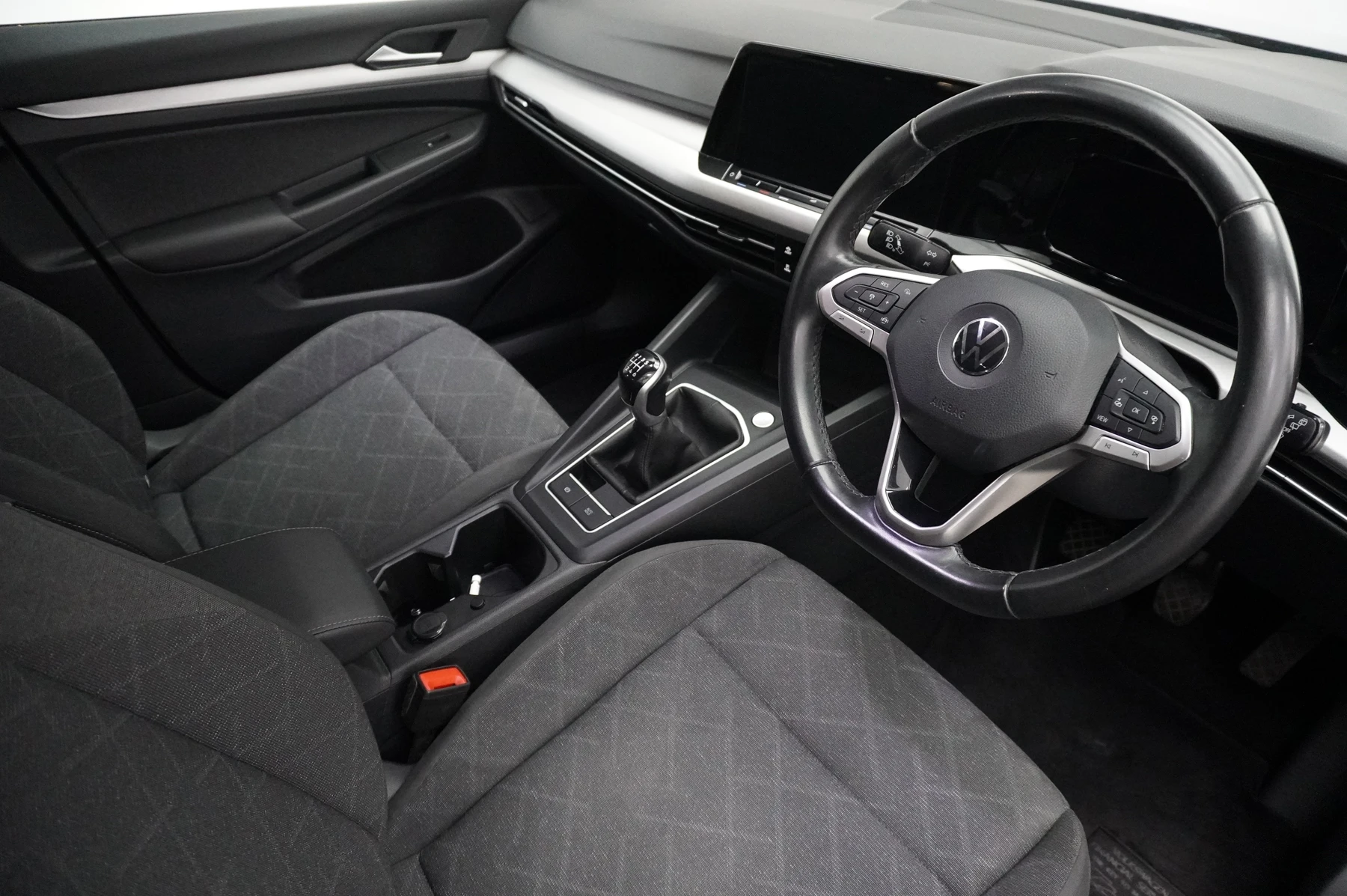Volkswagen-Golf-image-5