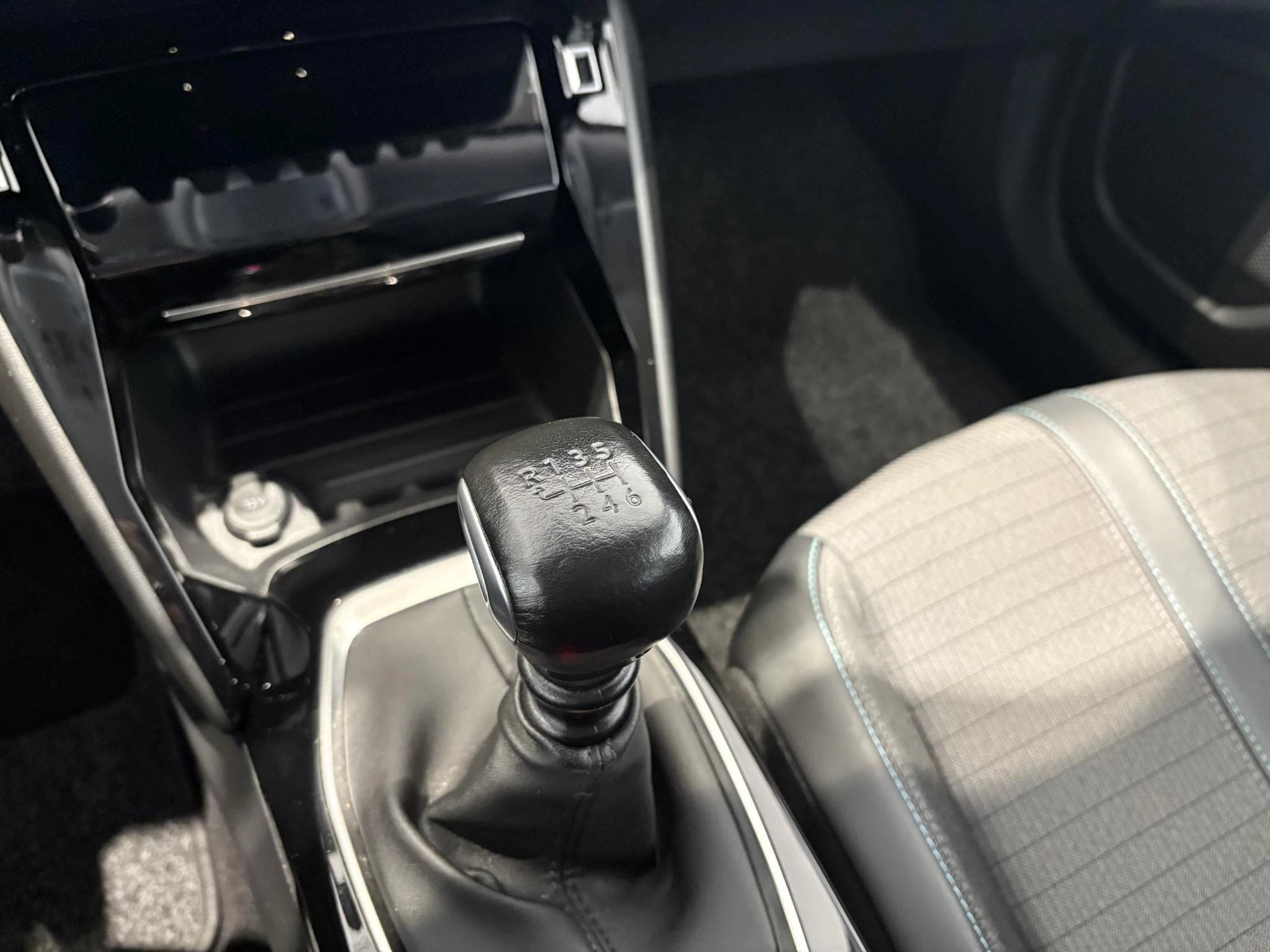 Peugeot-2008-image-20