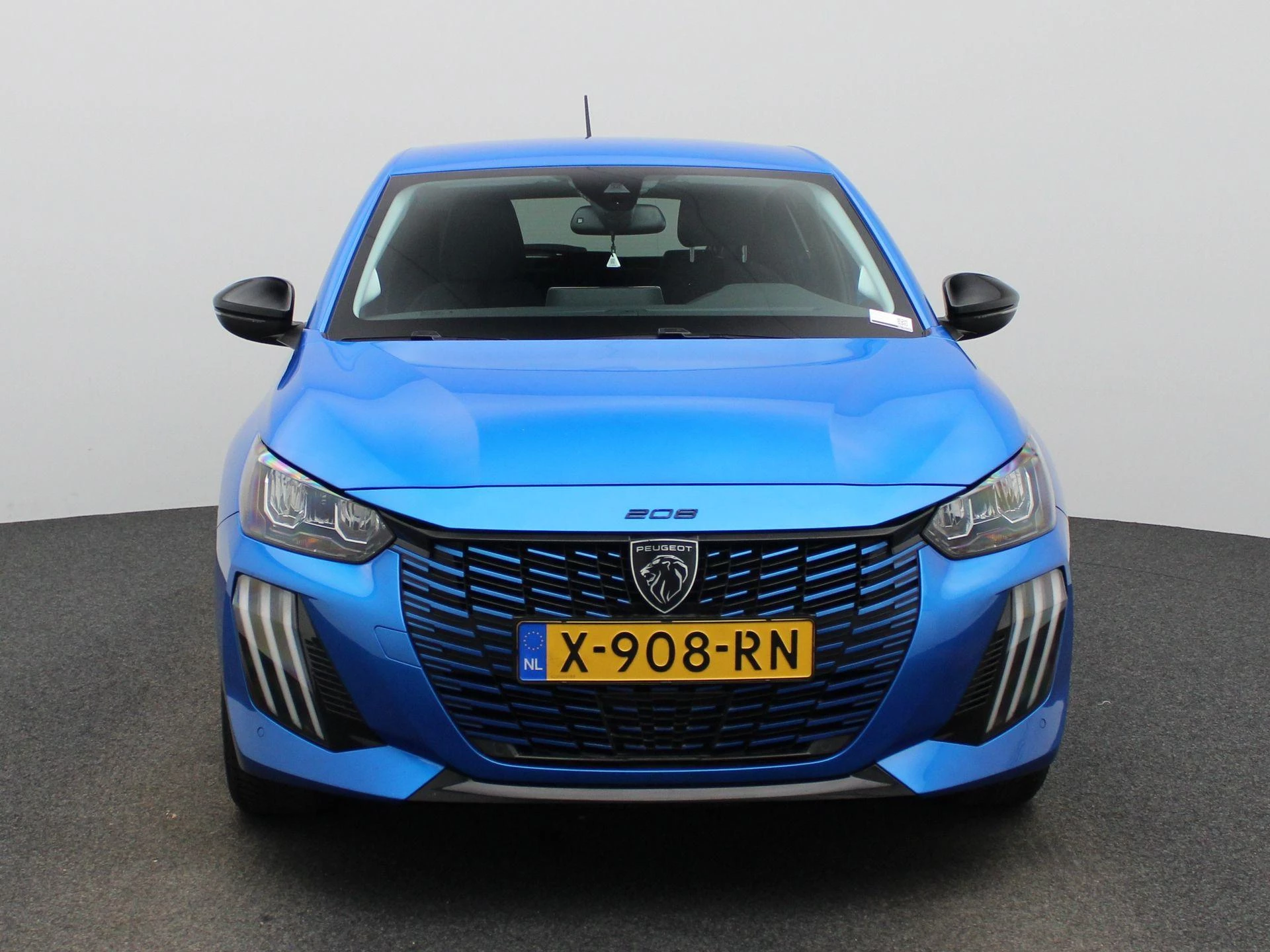 Peugeot-e-208-image-3