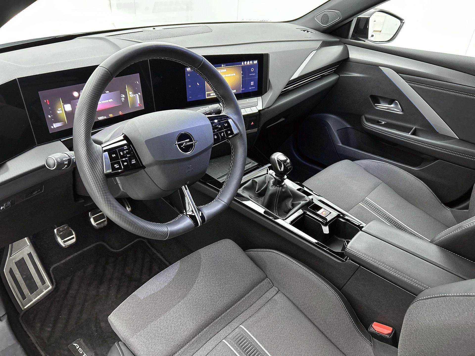 Opel-Astra-image-29