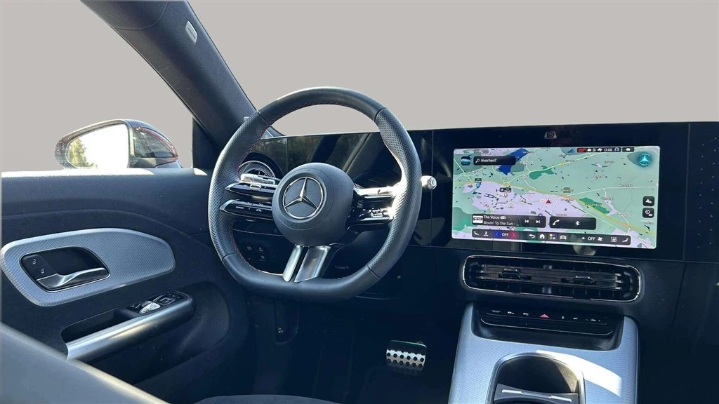 Mercedes-Benz-CLA-image-12