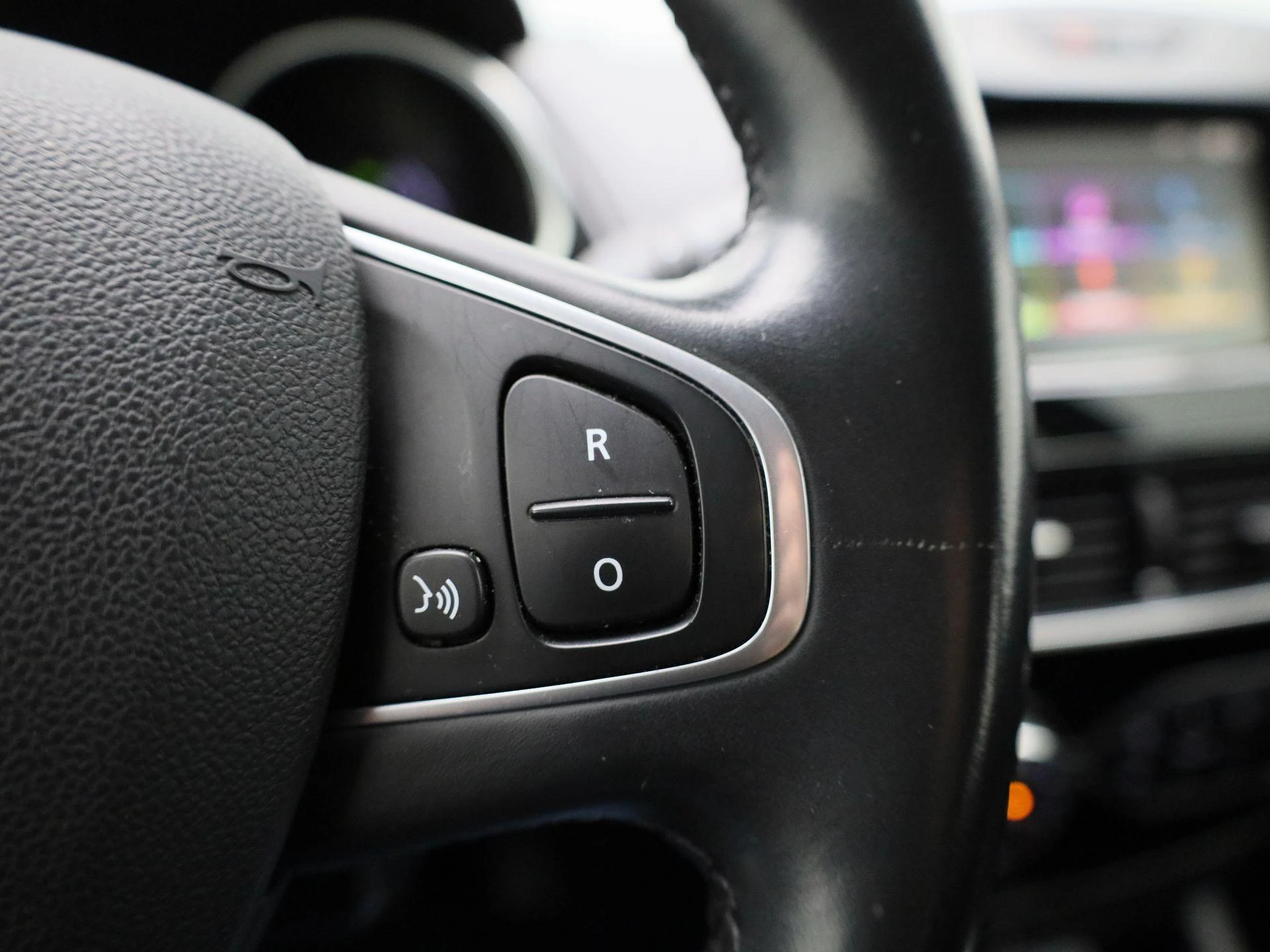 Renault-Clio-image-16