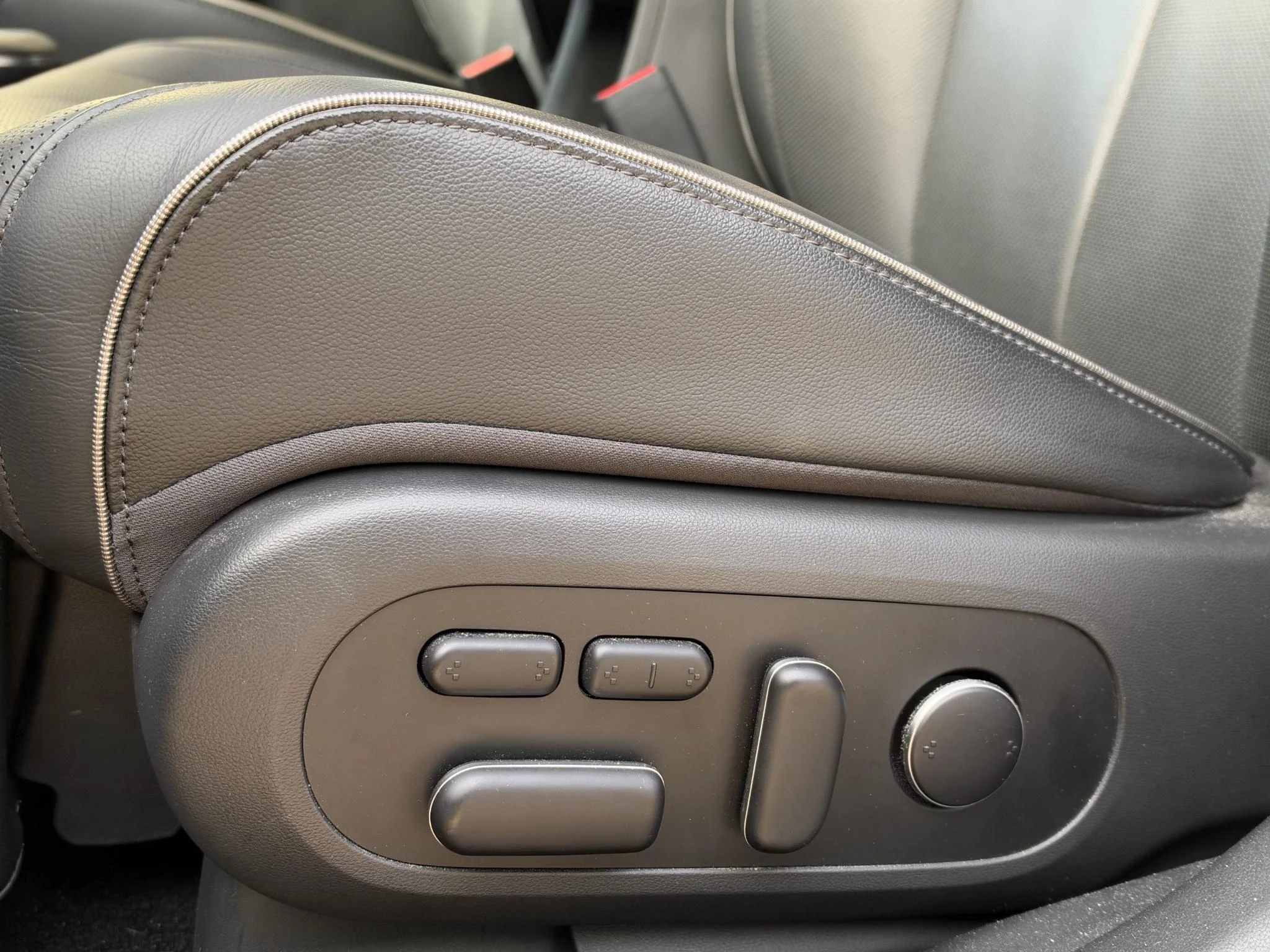 Hyundai-IONIQ 5-image-4