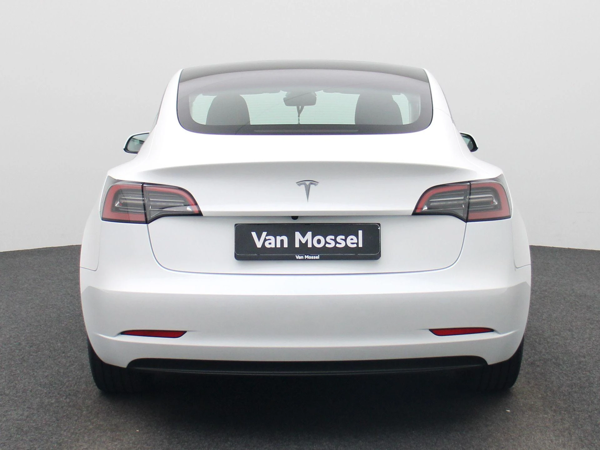 Tesla Model 3 Standard RWD Plus 60 kWh