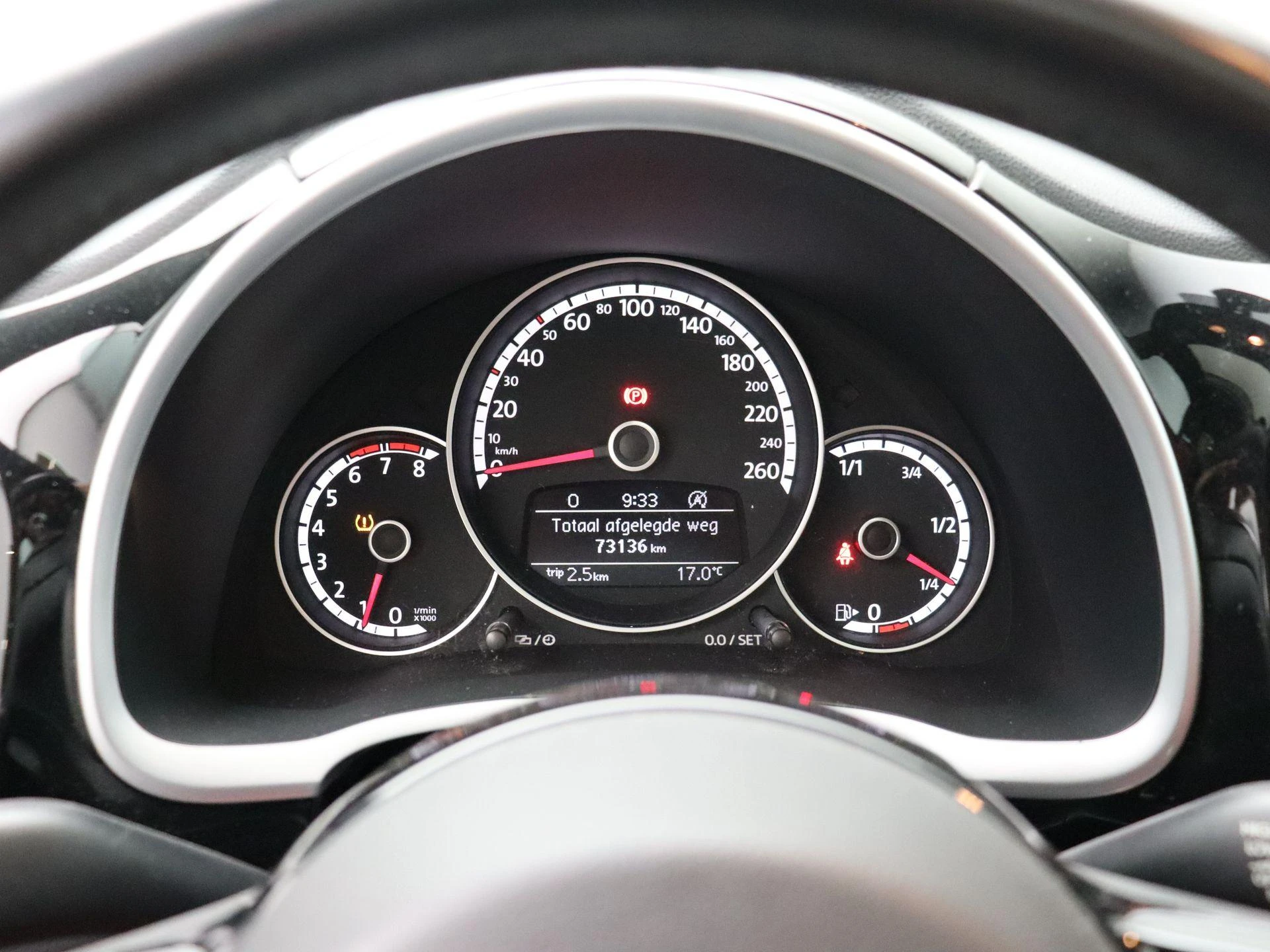 Volkswagen-Beetle-image-13