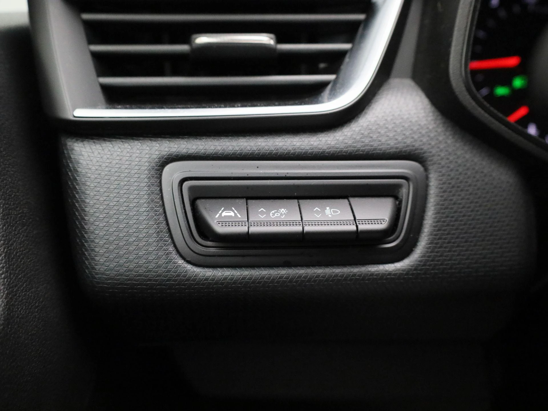 Renault-Clio-image-21