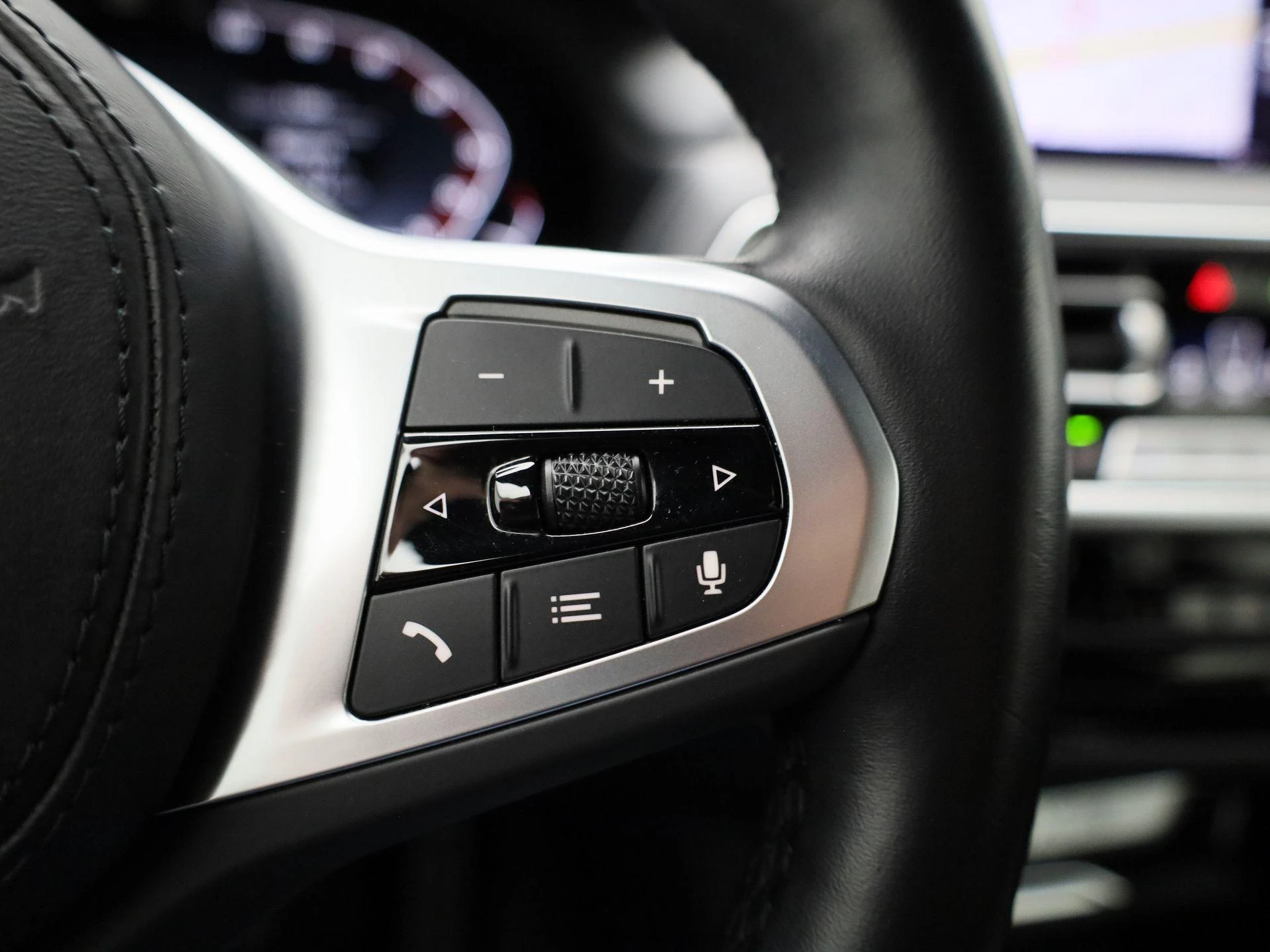 BMW-iX3-image-17