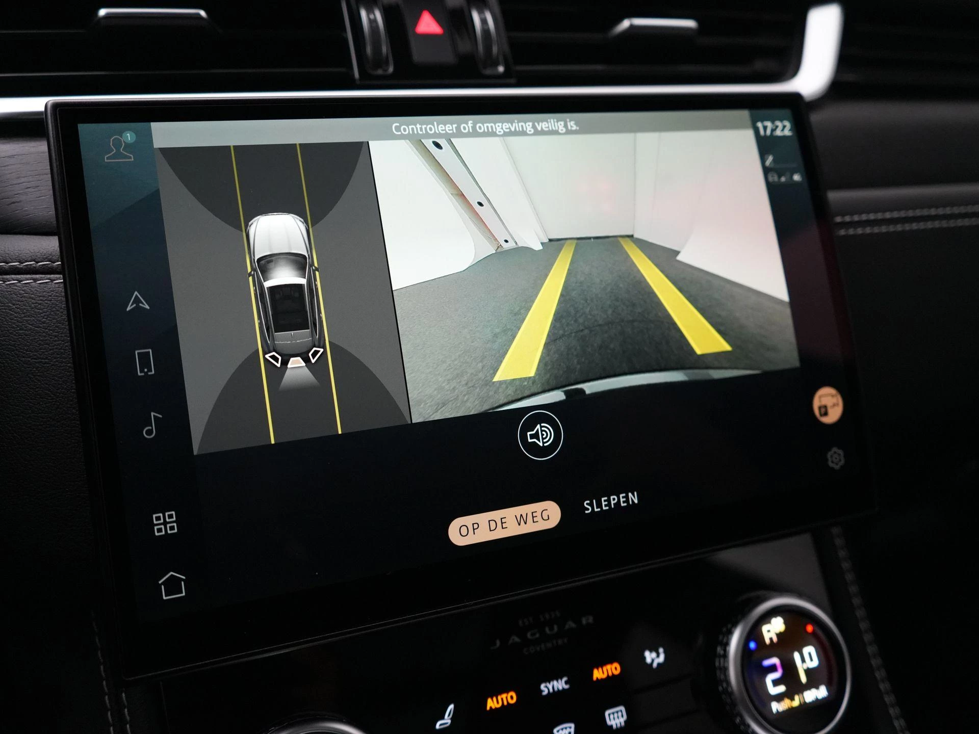 Jaguar F-PACE 2.0 P400e PHEV R-Dynamic Black