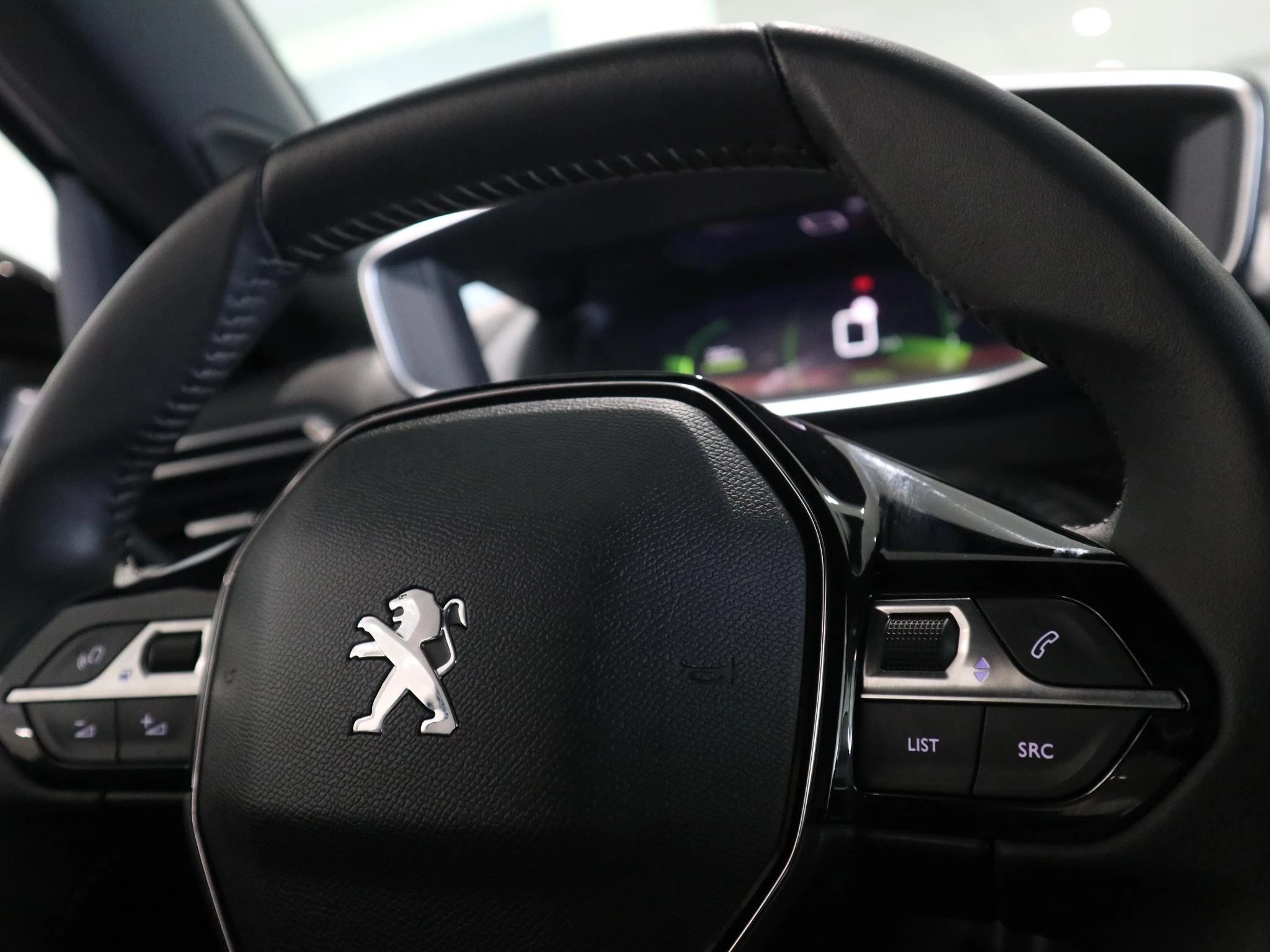 Peugeot-2008-image-18