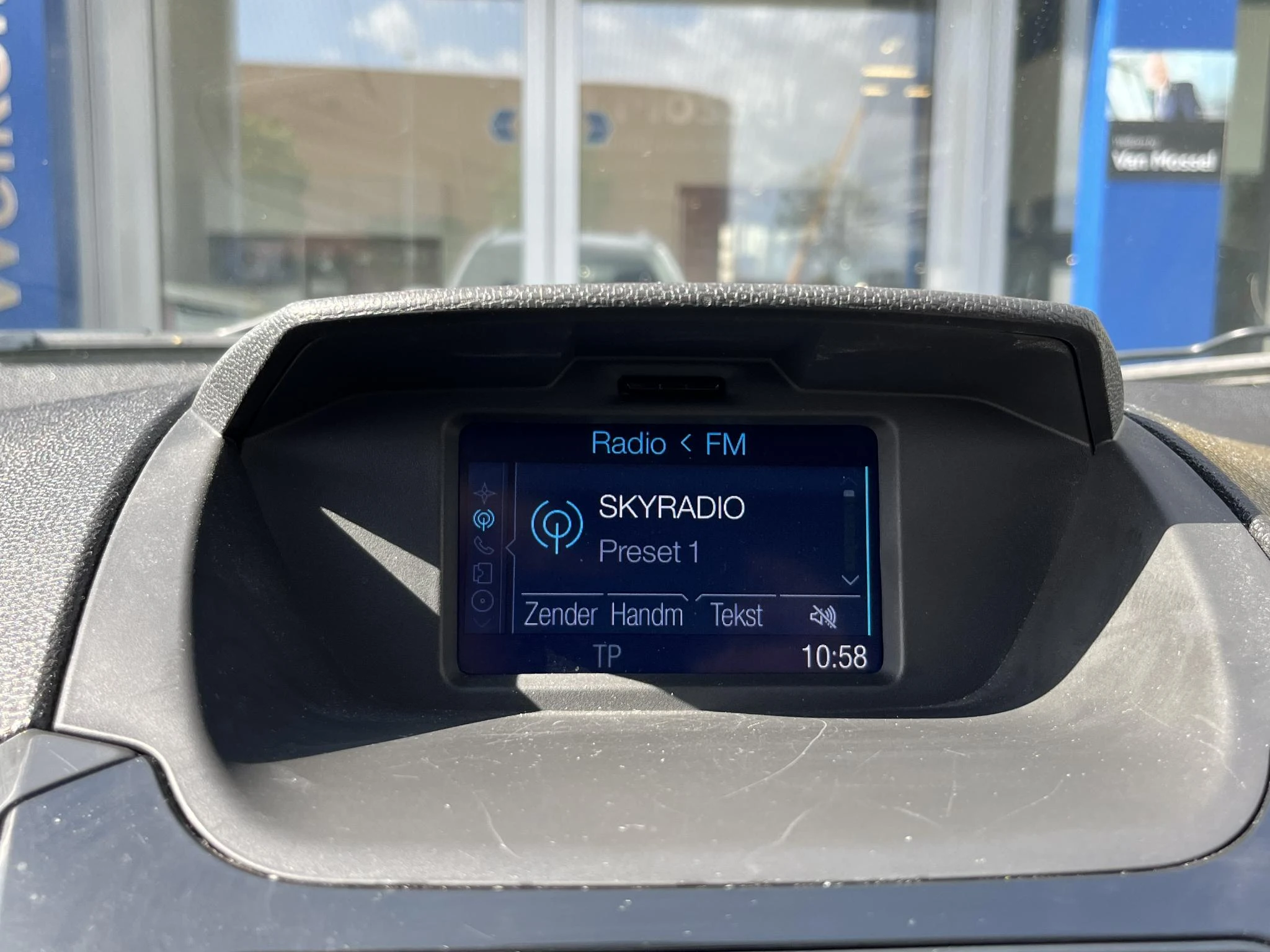 Ford-EcoSport-image-24