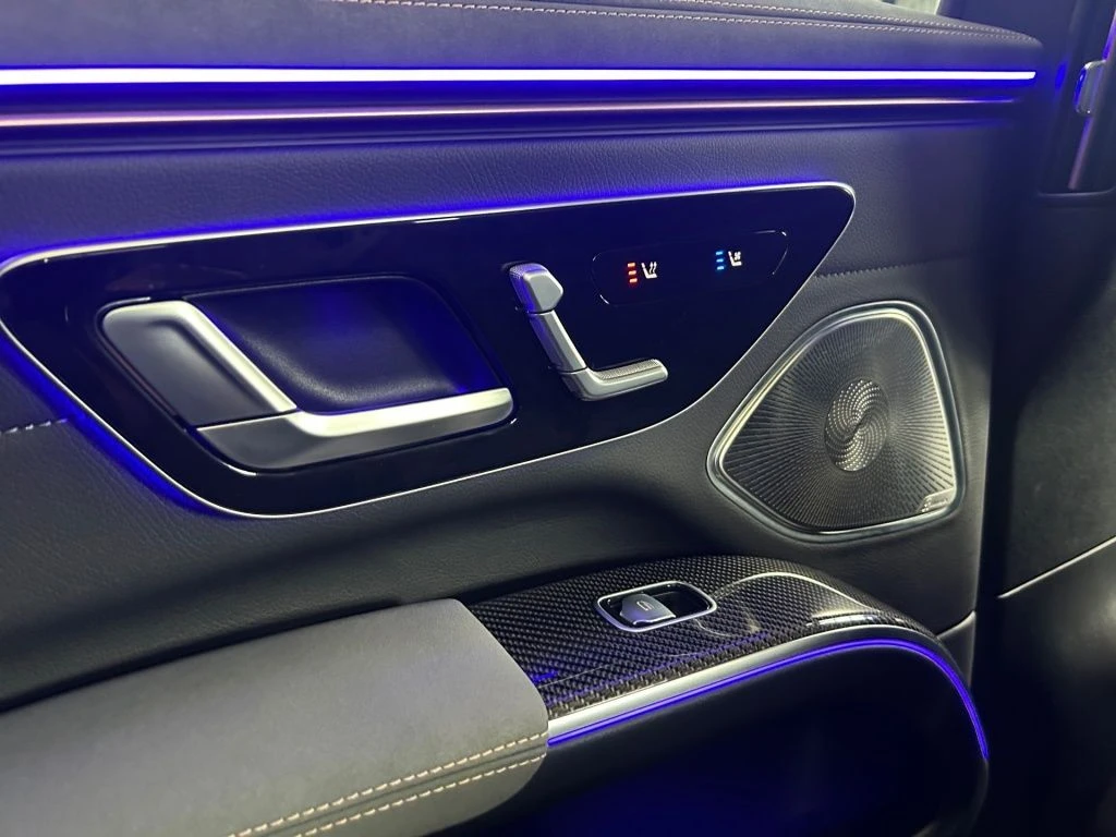 Mercedes-AMG-EQS 53 AMG-image-18