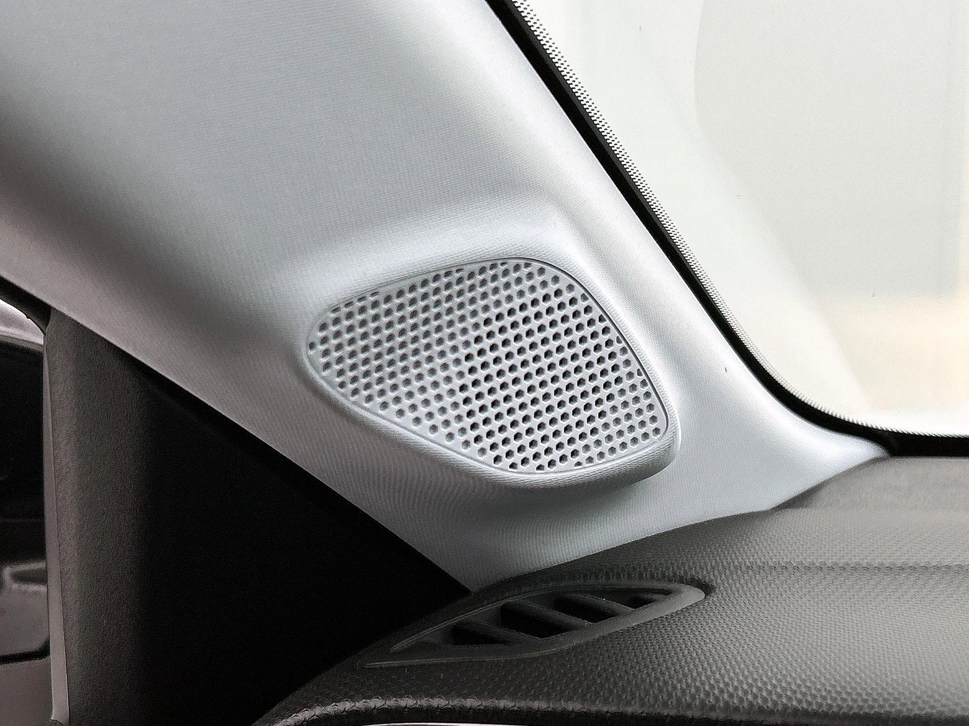 Opel-Corsa-image-9