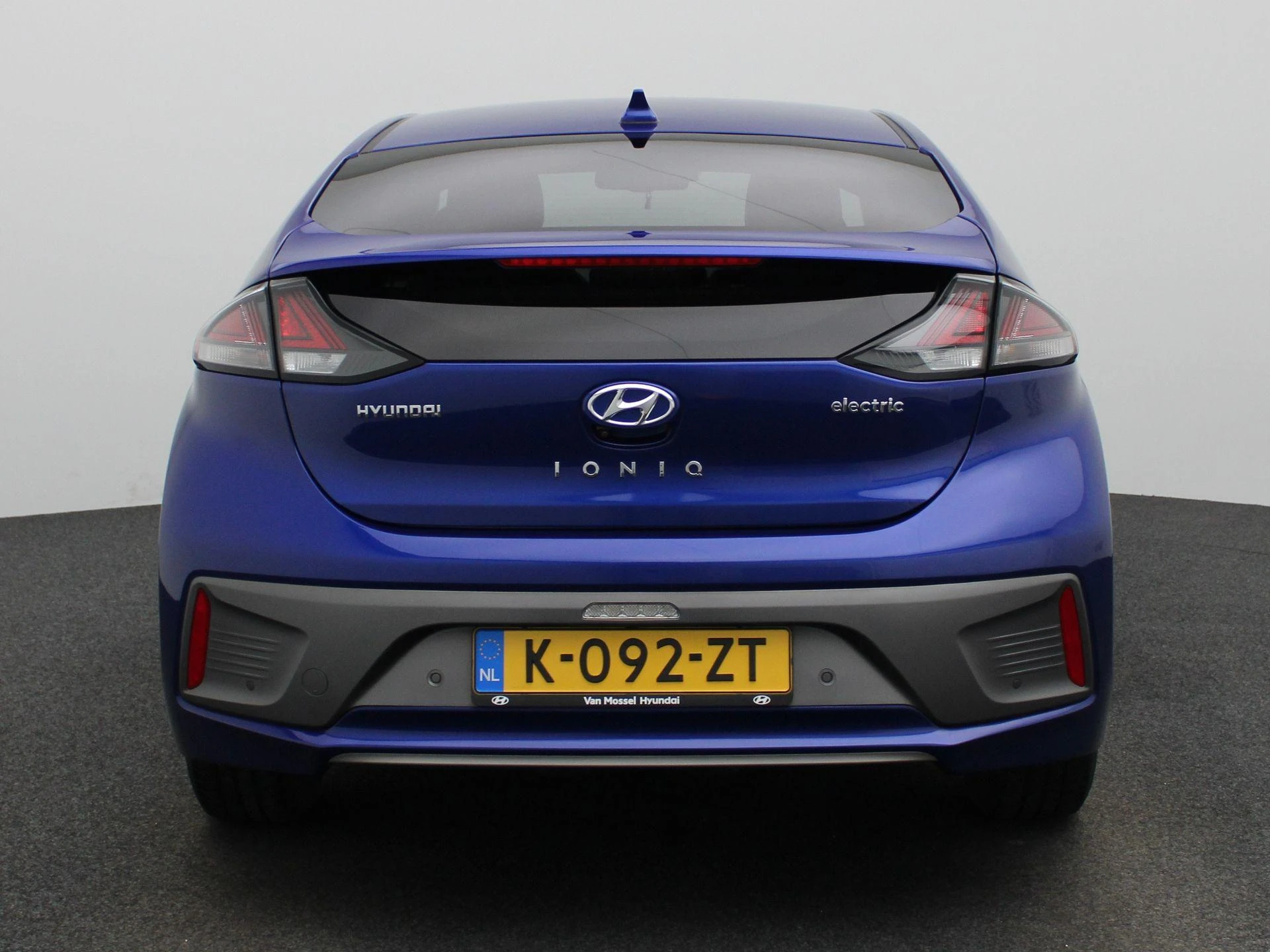 Hyundai-IONIQ-image-4