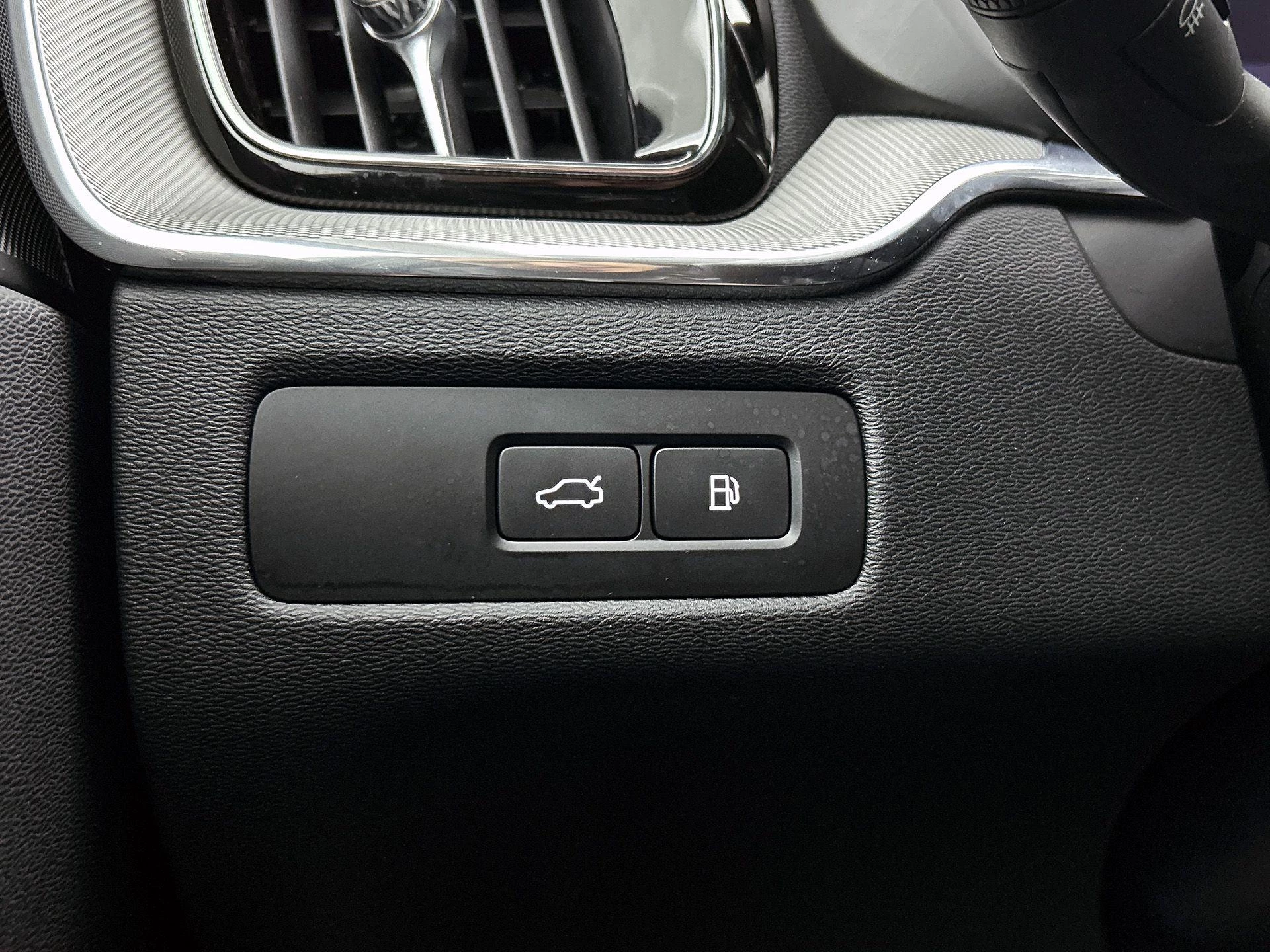 Volvo XC60 2.0 T6 Plug-in hybrid AWD Plus Bright