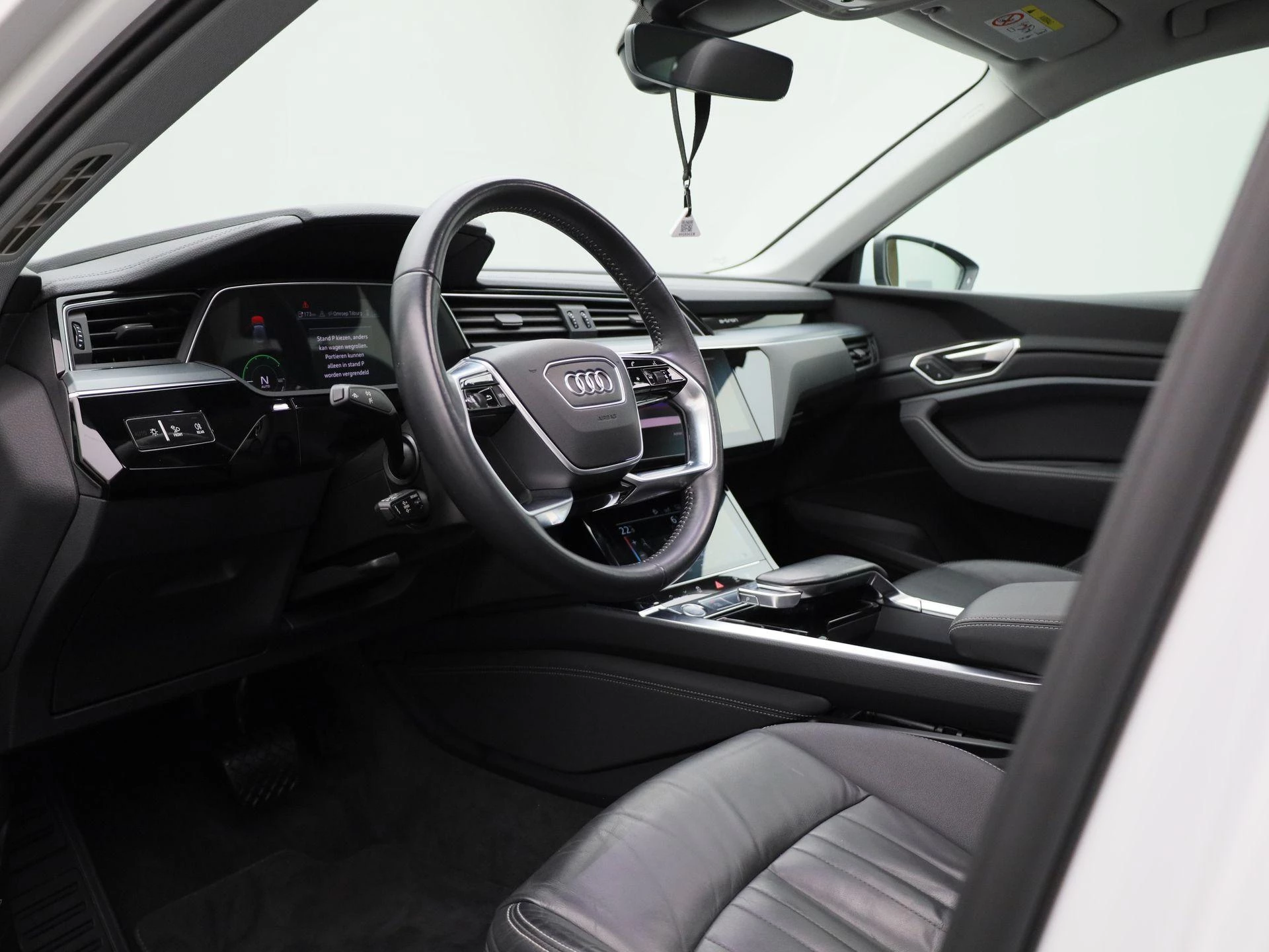 Audi-e-tron-image-34