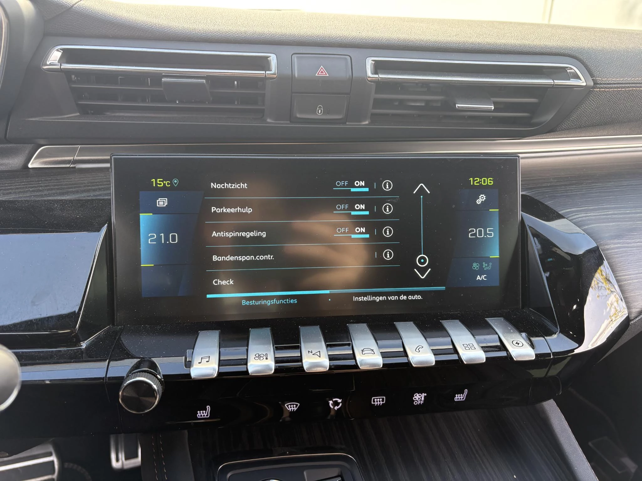 Peugeot-508-image-25