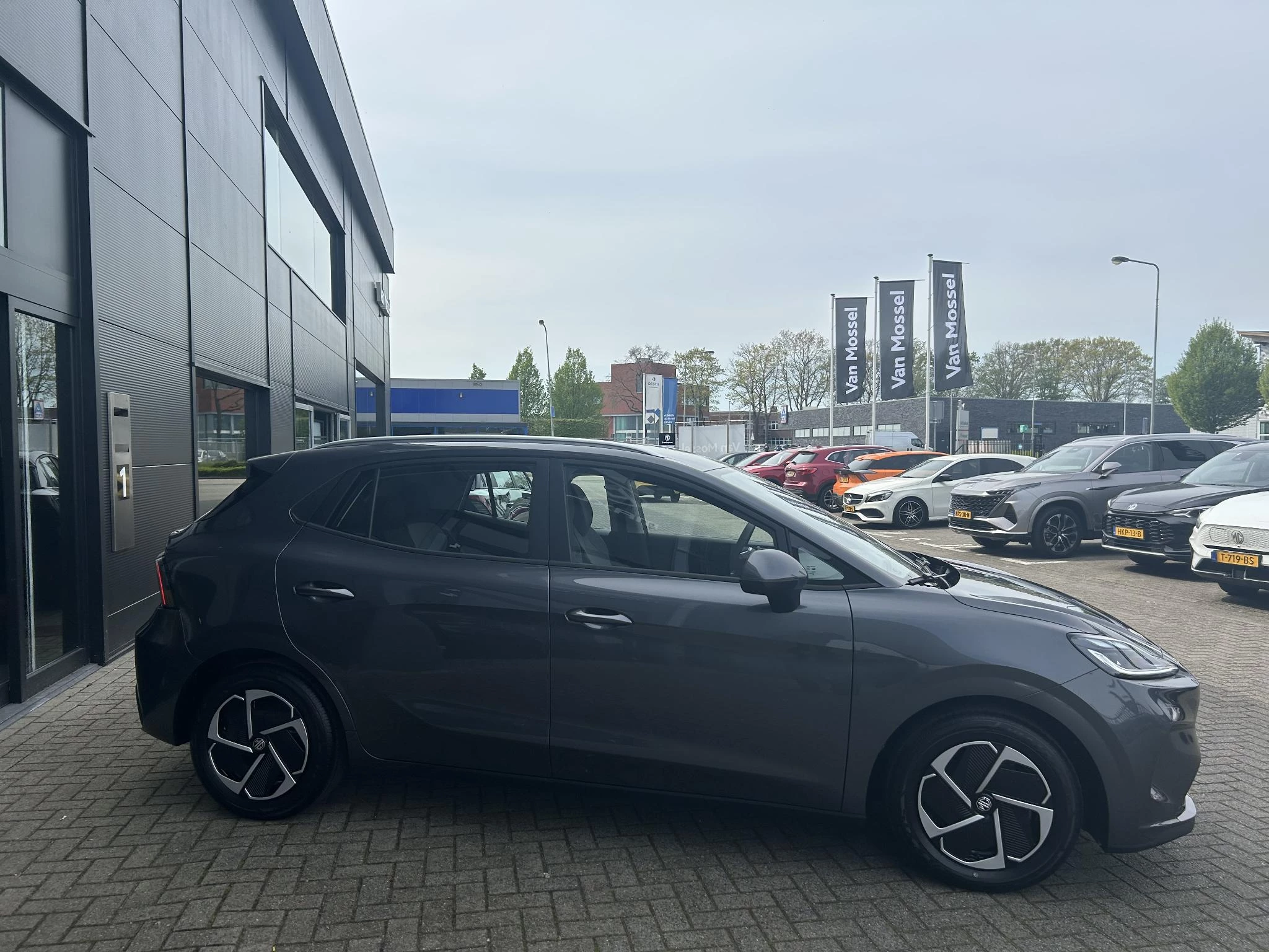 MG MG4 EV Urban