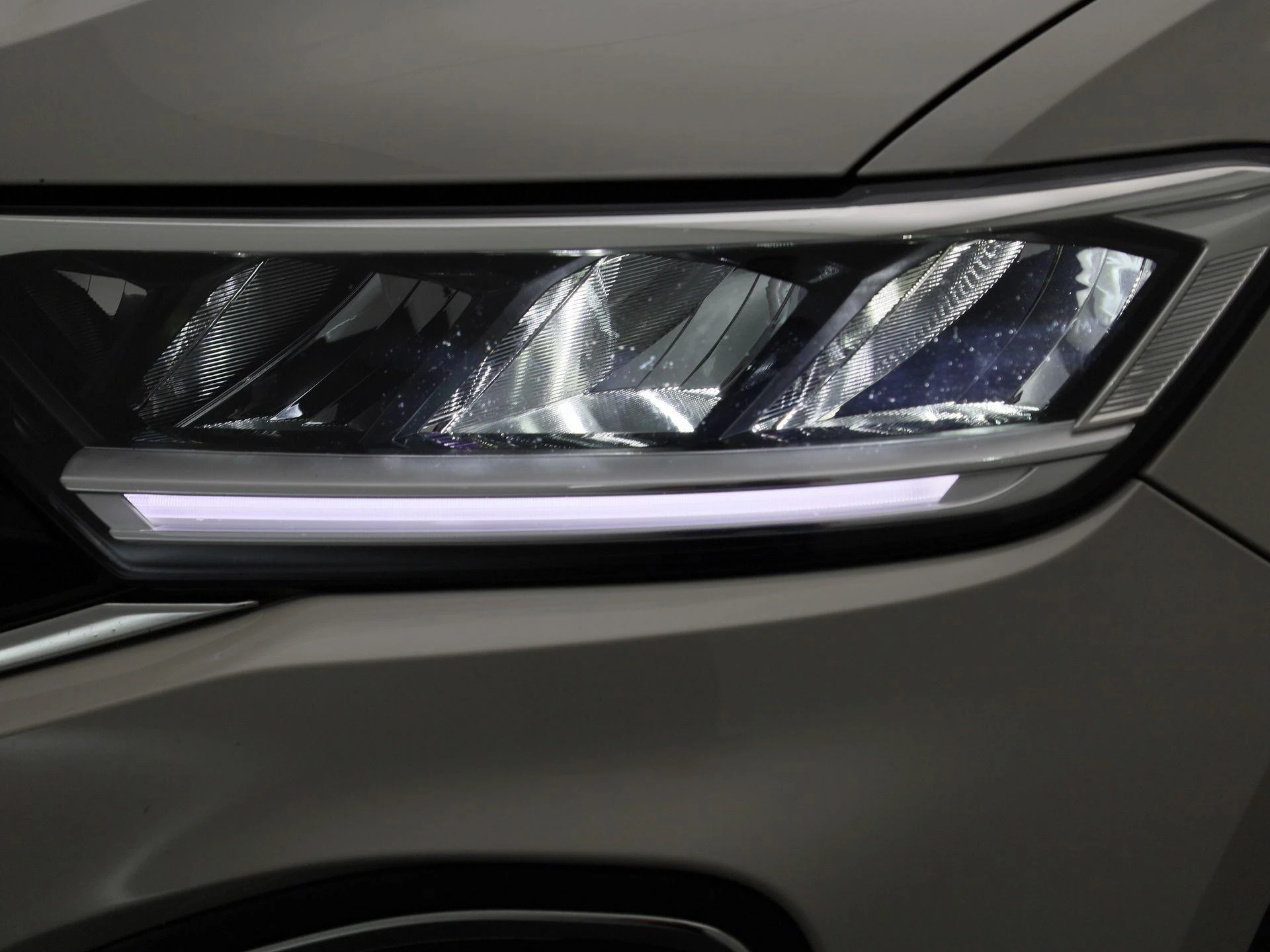 Volkswagen-T-Roc-image-14