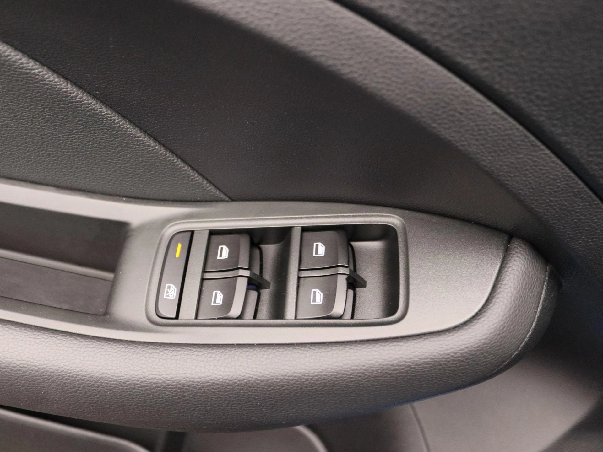 MG-ZS EV-image-22
