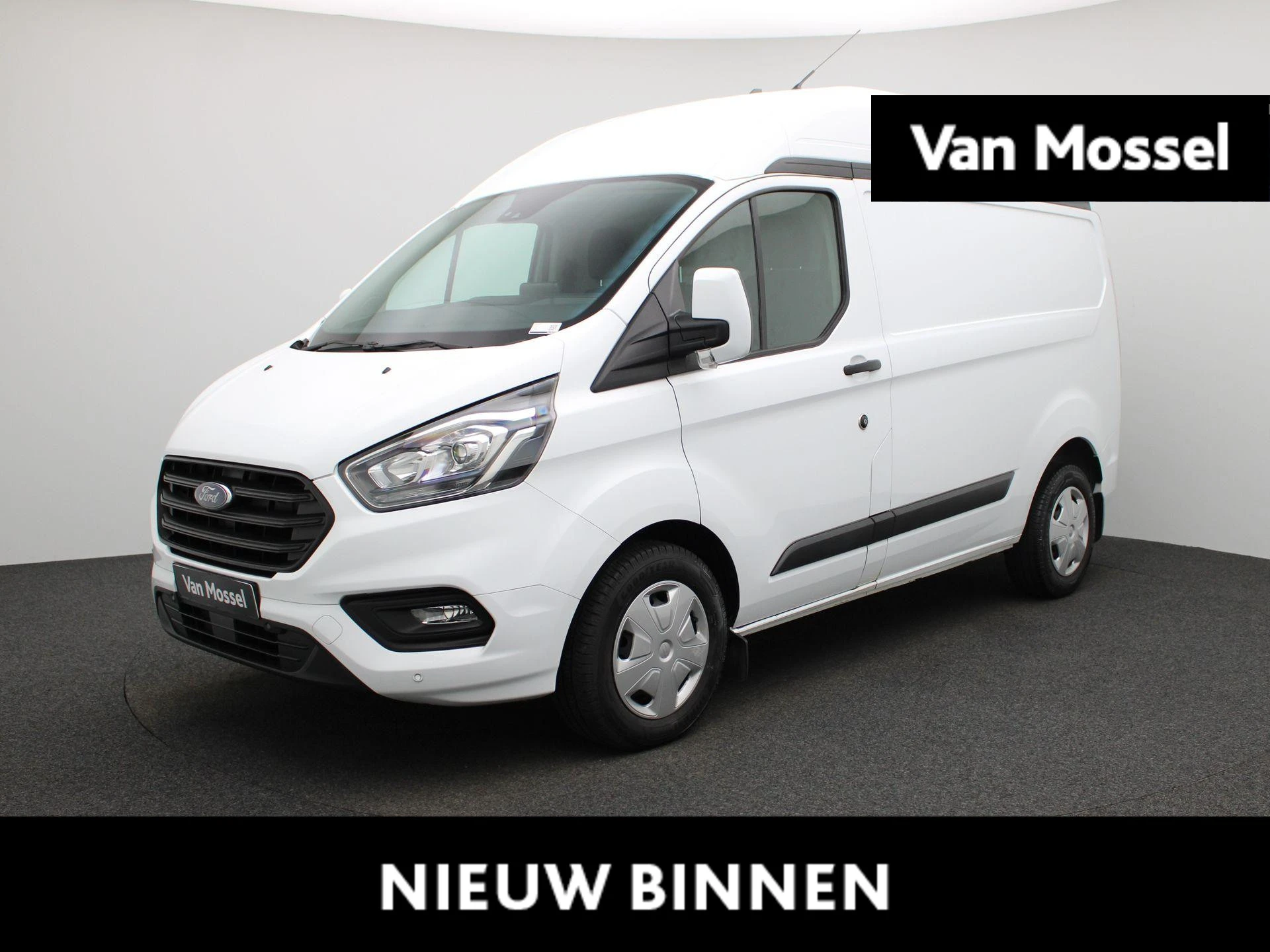 Ford-Transit Custom-image-0