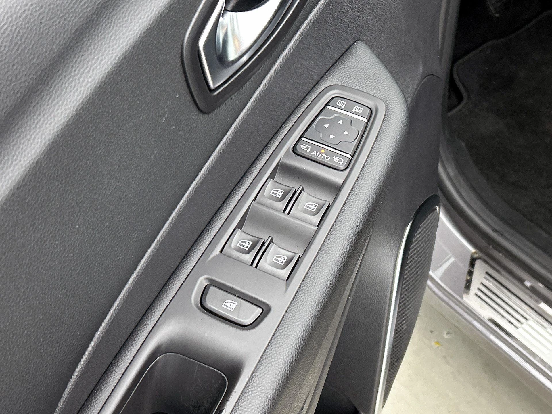 Renault-Captur-image-31