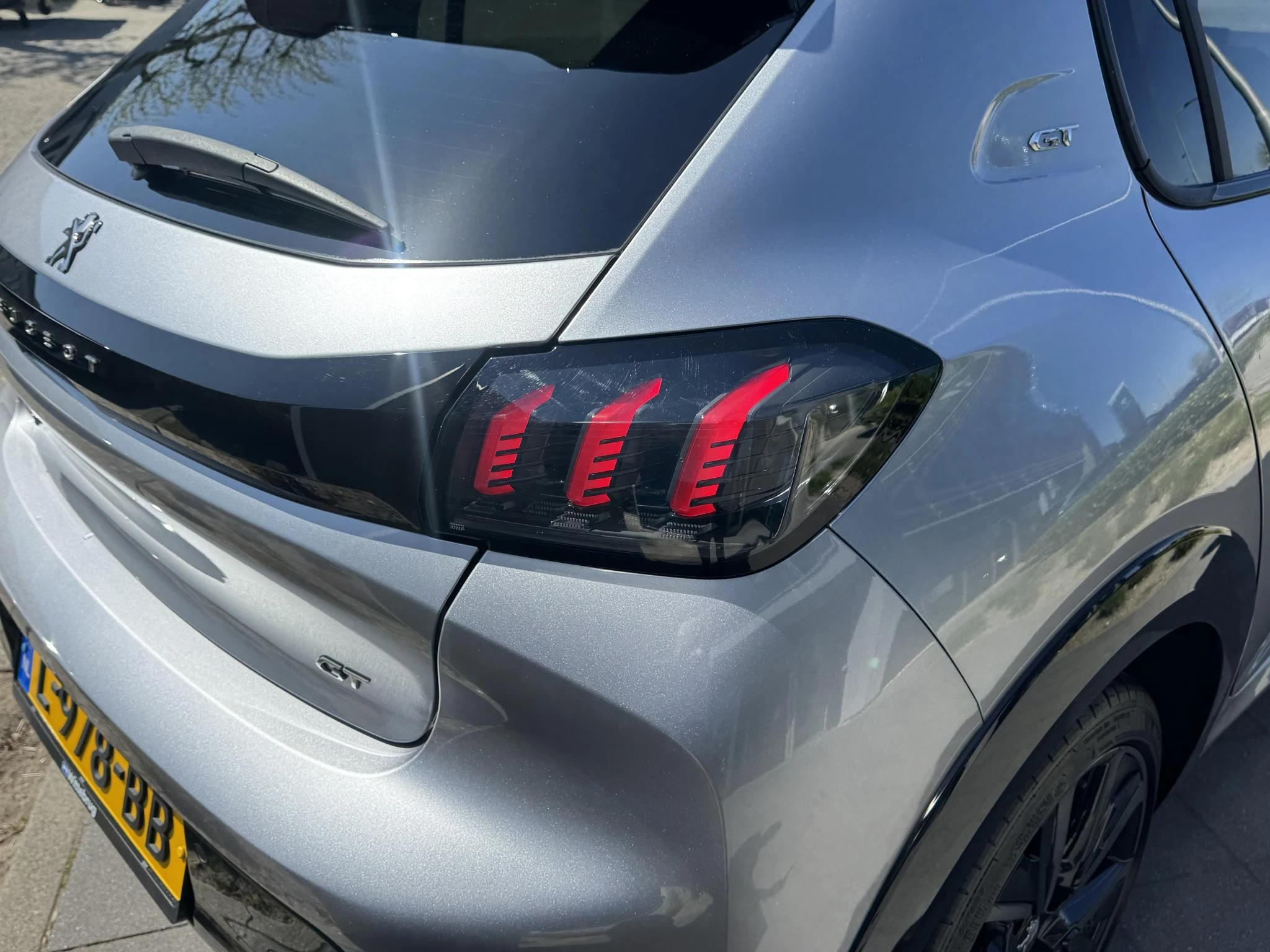 Peugeot-208-image-11